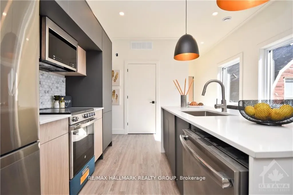Photo 6 of Unit 4, 368 Chapel Street, Ottawa, Sandy Hill — HOMEH