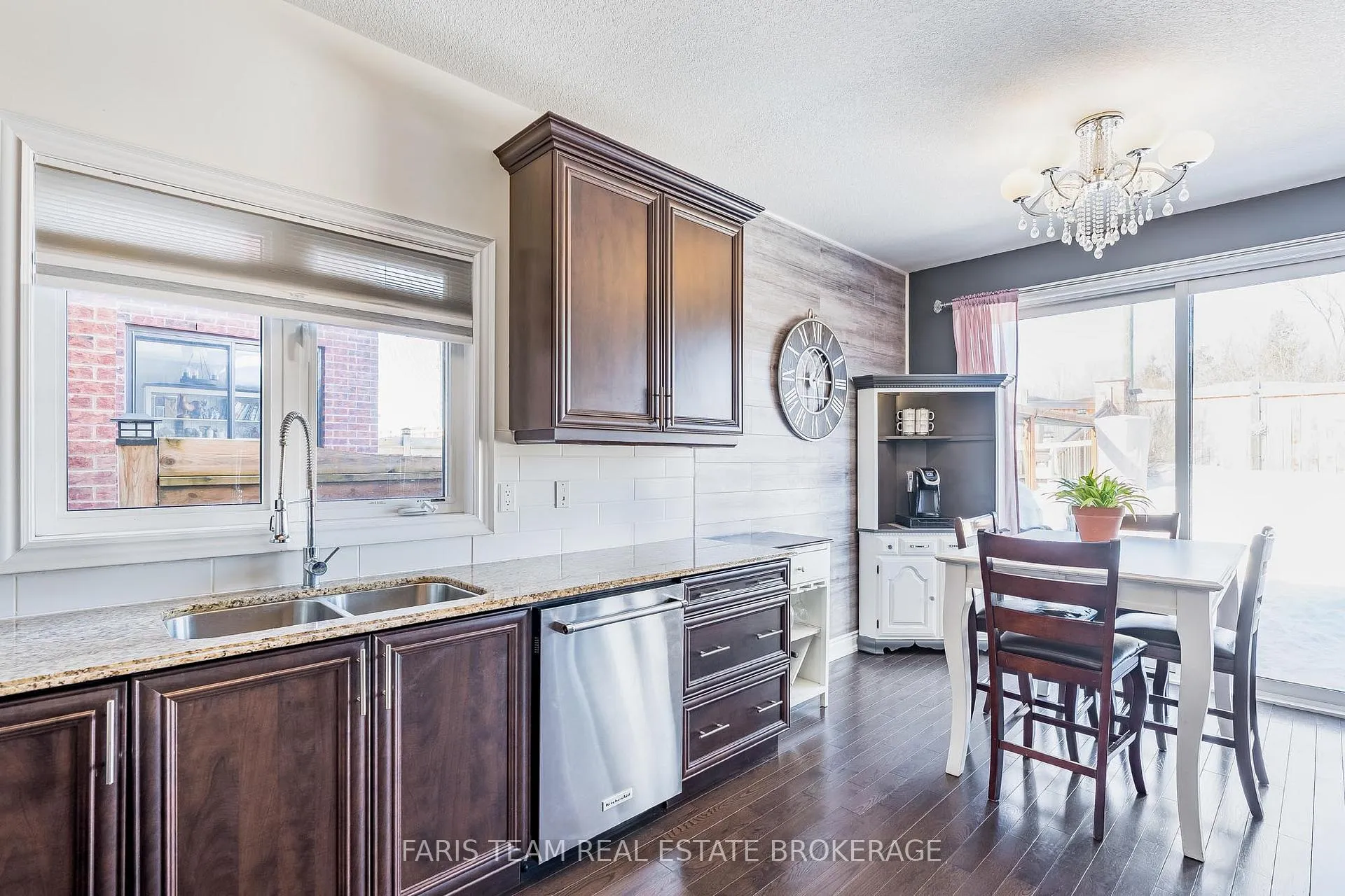 Photo 6 of 1816 Lamstone Street, Innisfil, Alcona — HOMEH