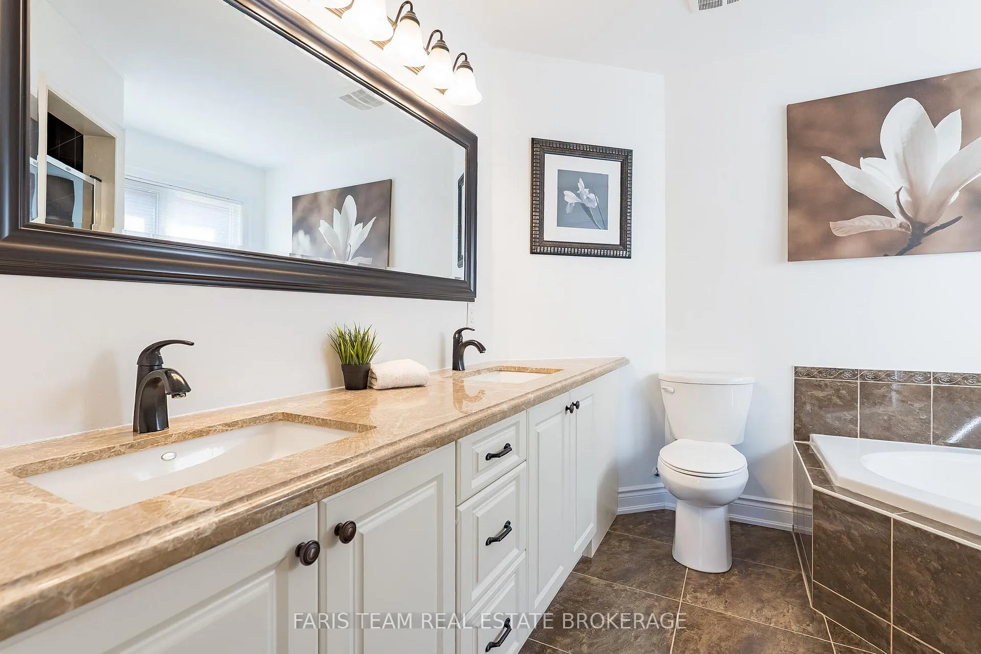 Photo 18 of 1816 Lamstone Street, Innisfil, Alcona — HOMEH