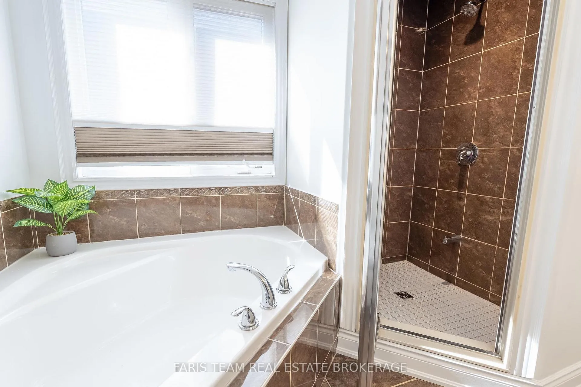 Photo 19 of 1816 Lamstone Street, Innisfil, Alcona — HOMEH