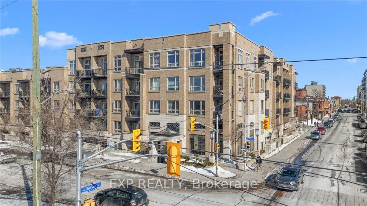 Front of Unit 118, 429 Kent Street