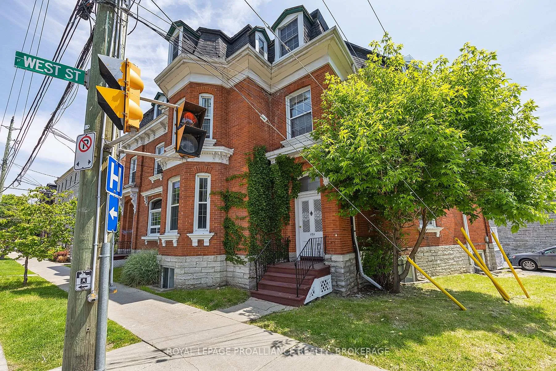 Photo 2 of 125 King Street E, Kingston, Central City East — HOMEH