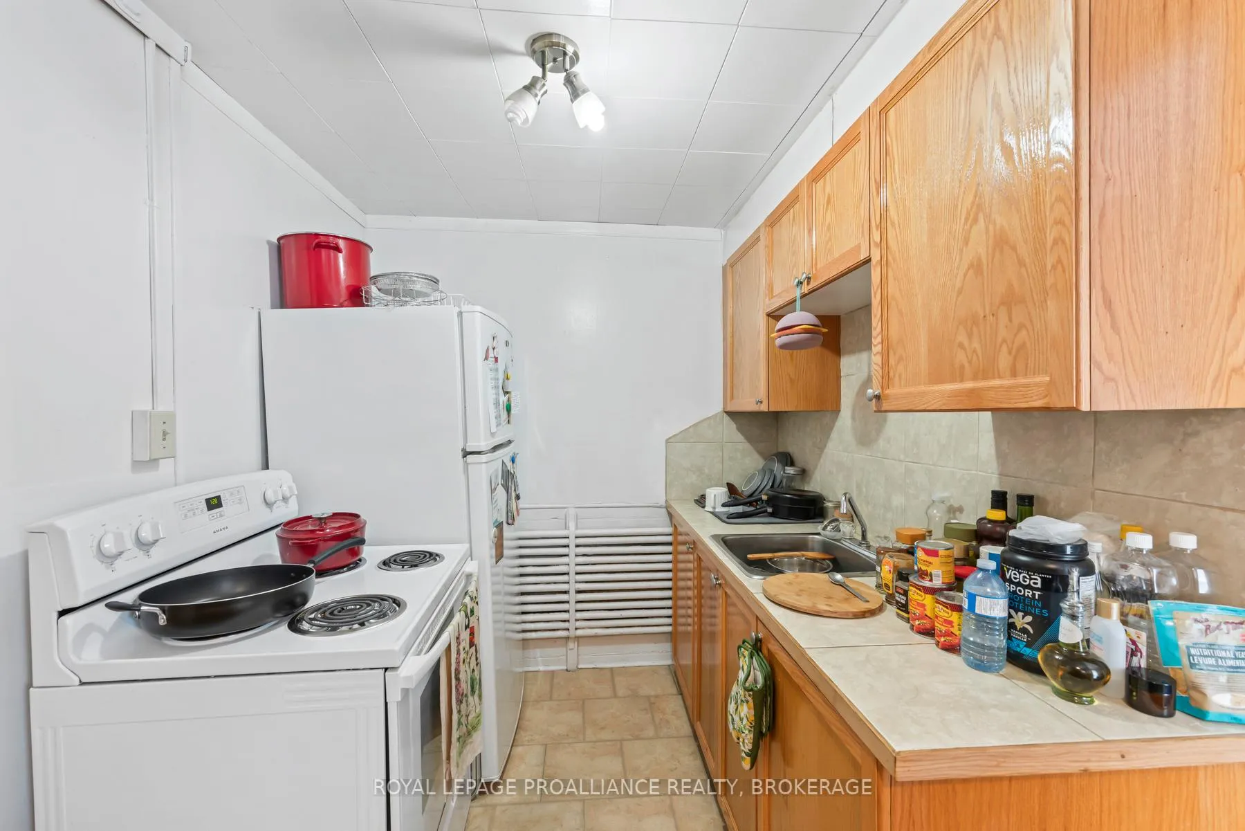 Photo 16 of 125 King Street E, Kingston, Central City East — HOMEH