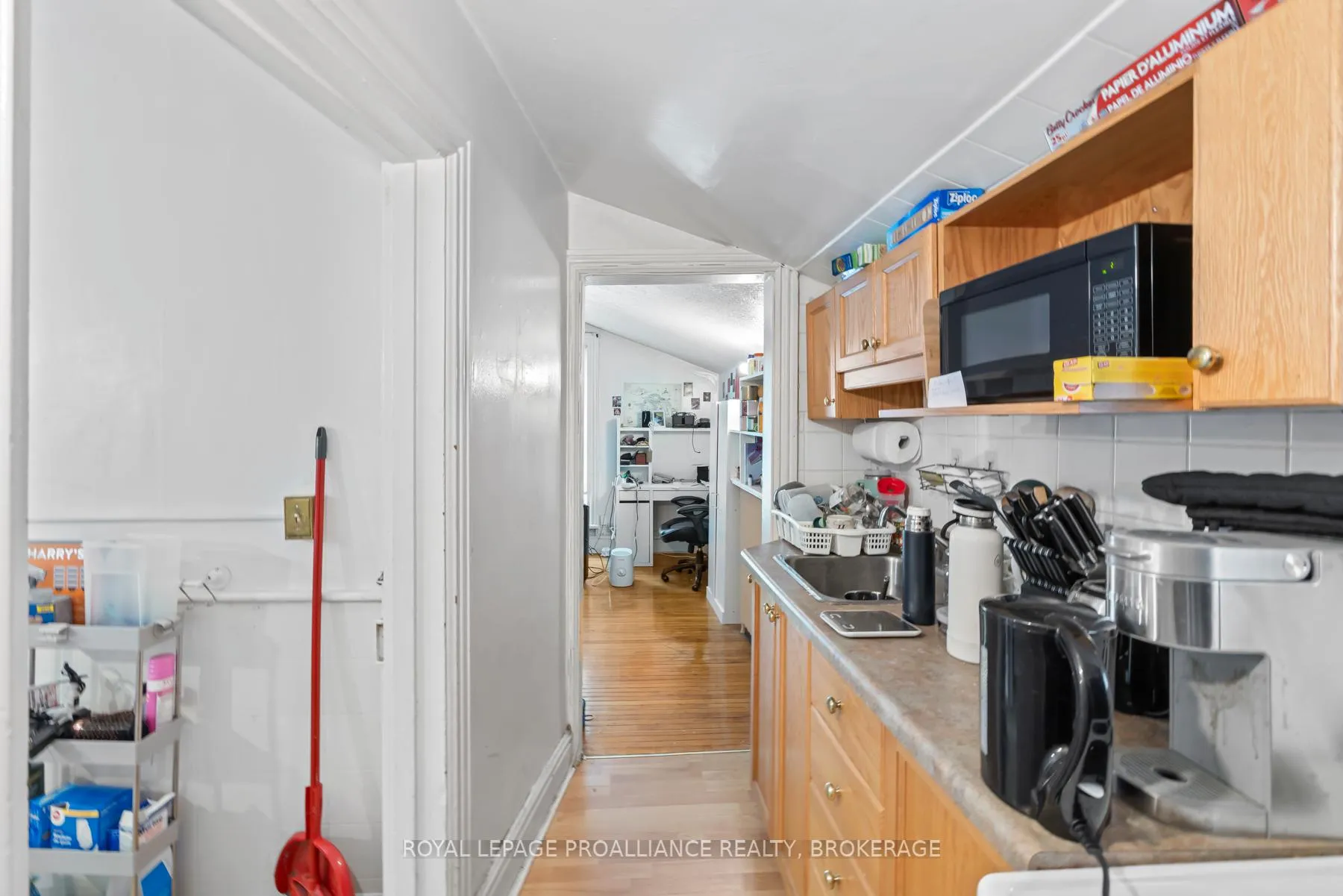Photo 23 of 125 King Street E, Kingston, Central City East — HOMEH