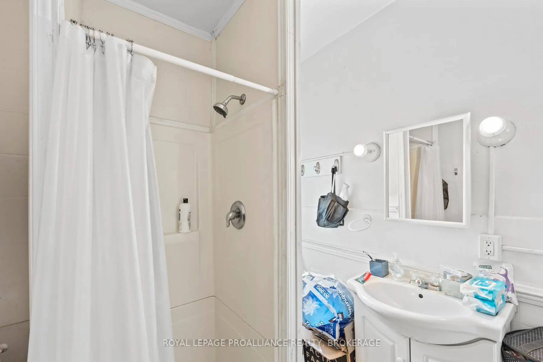 Photo 27 of 125 King Street E, Kingston, Central City East — HOMEH