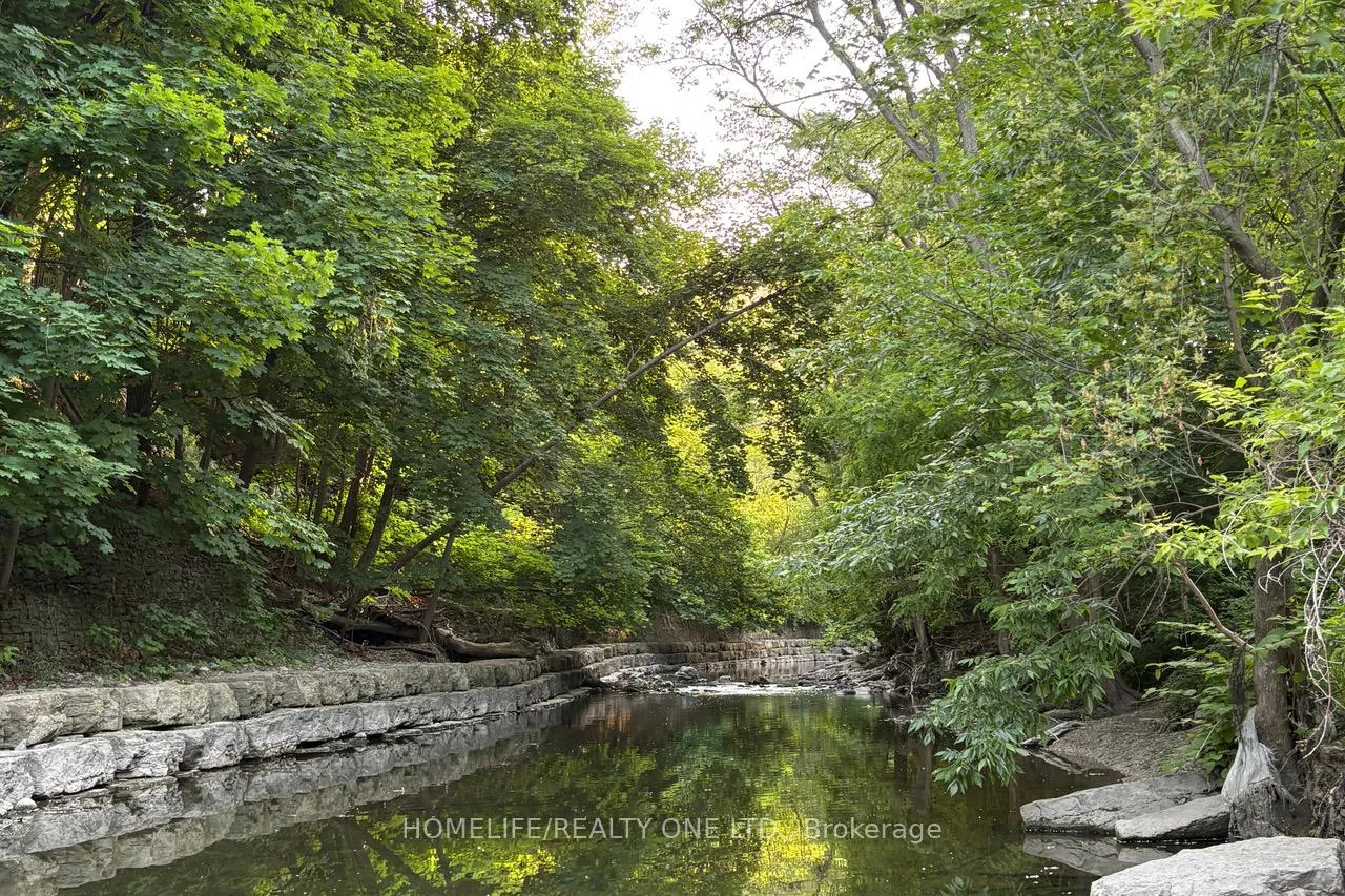 Photo 3 of 247 Berry Road, Etobicoke, Stonegate-Queensway — HOMEH