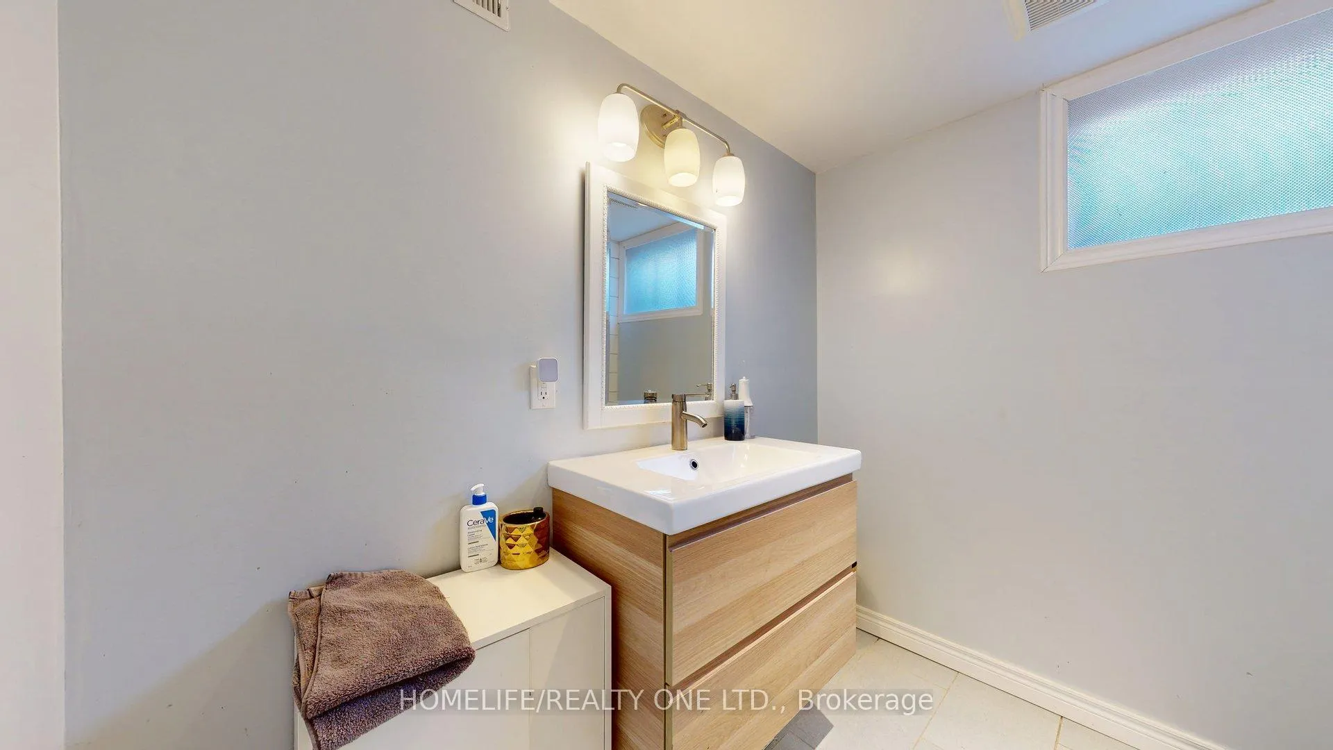 Photo 28 of 247 Berry Road, Etobicoke, Stonegate-Queensway — HOMEH