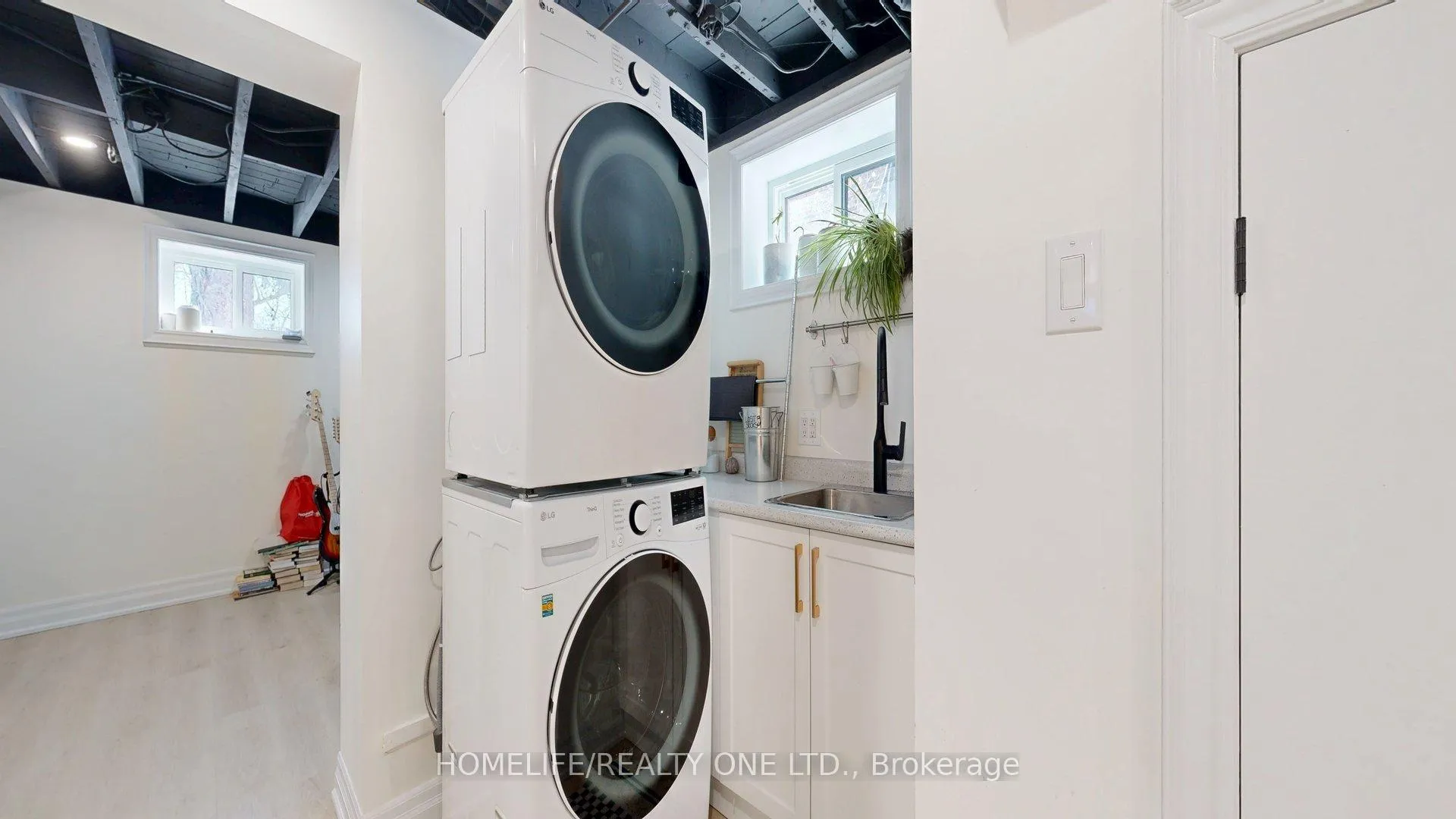 Photo 29 of 247 Berry Road, Etobicoke, Stonegate-Queensway — HOMEH