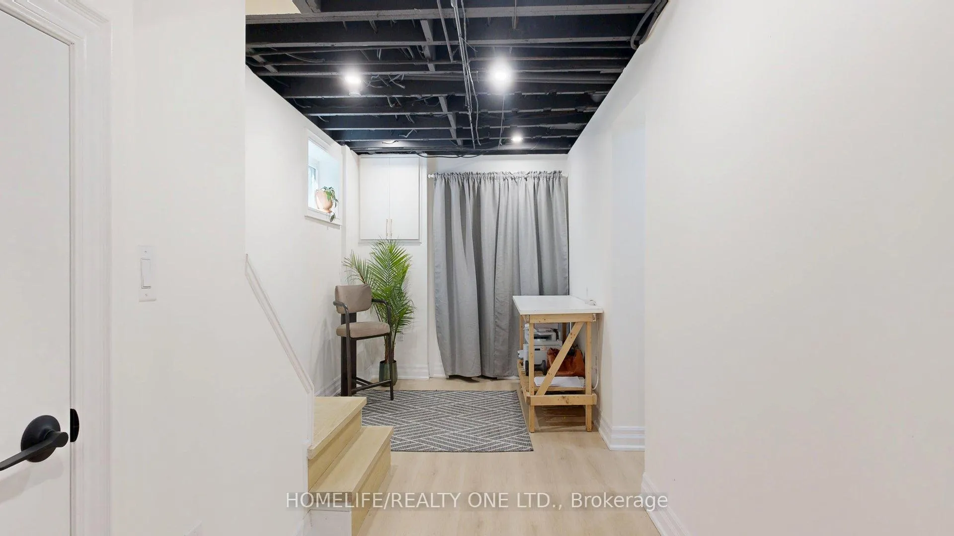 Photo 31 of 247 Berry Road, Etobicoke, Stonegate-Queensway — HOMEH