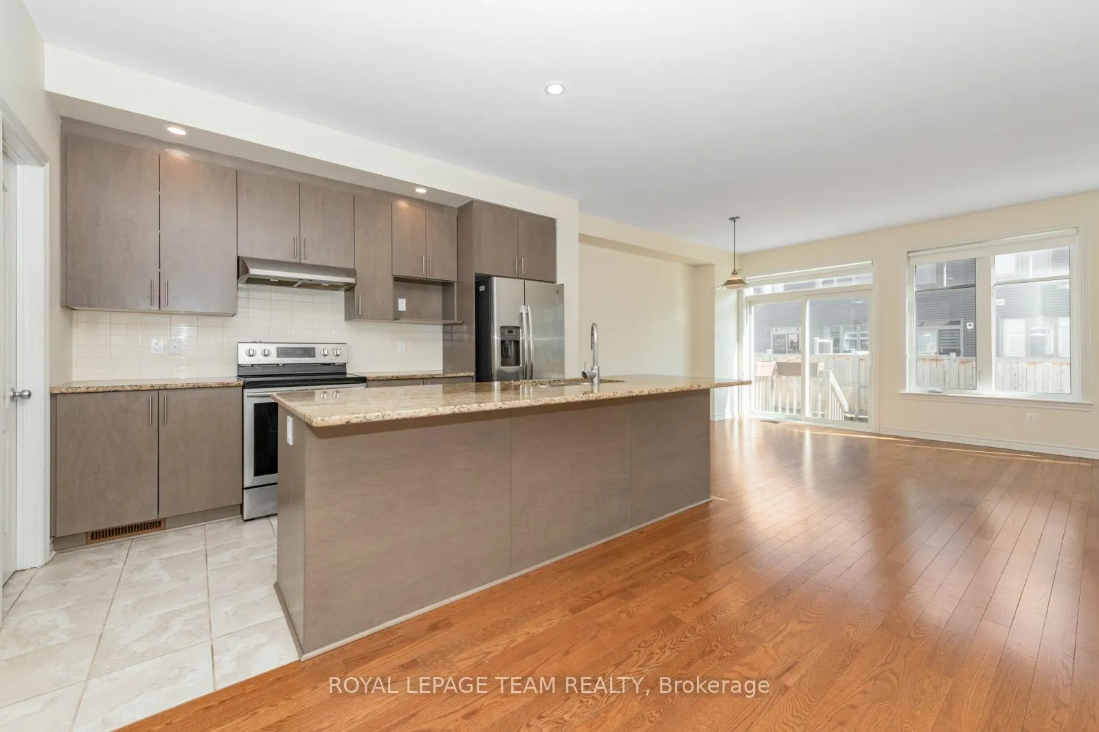 Photo 5 of 711 Sora Way, Ottawa, Blossom Park/Kemp Park/Findlay Creek — HOMEH