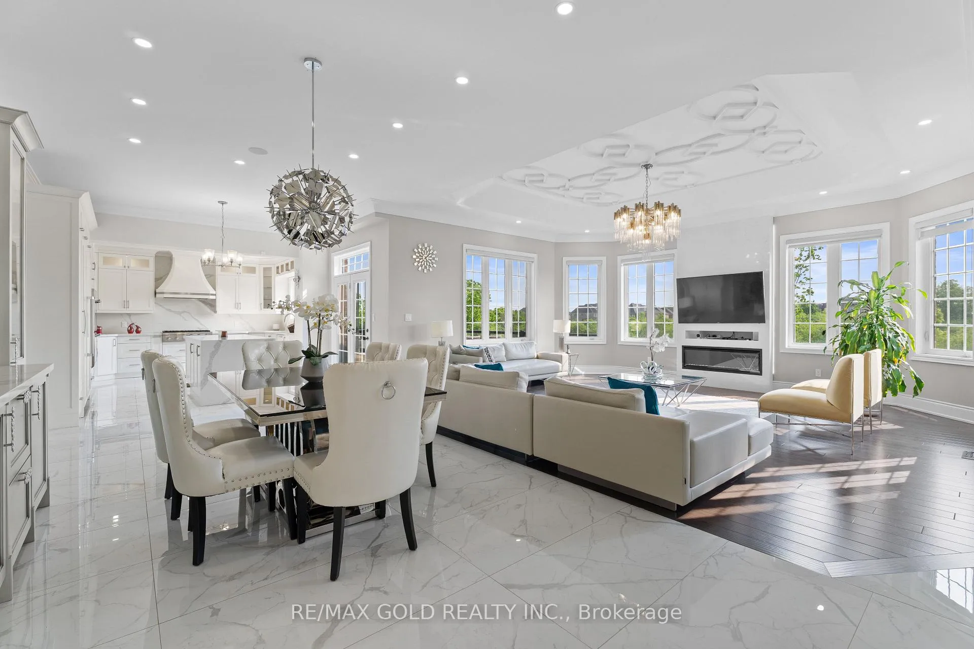 Photo 13 of 40 Autumn Olive Way, Brampton, Toronto Gore Rural Estate — HOMEH