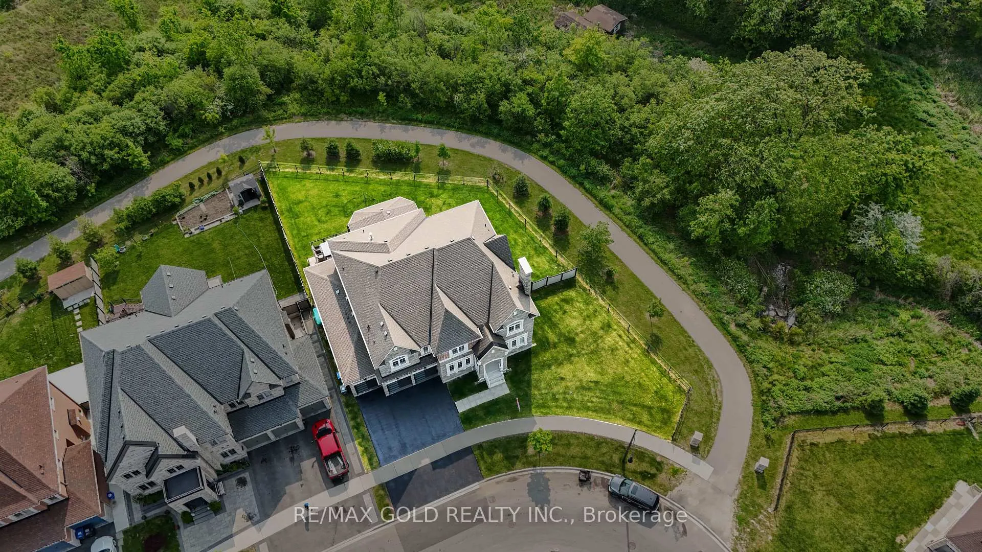 Photo 33 of 40 Autumn Olive Way, Brampton, Toronto Gore Rural Estate — HOMEH
