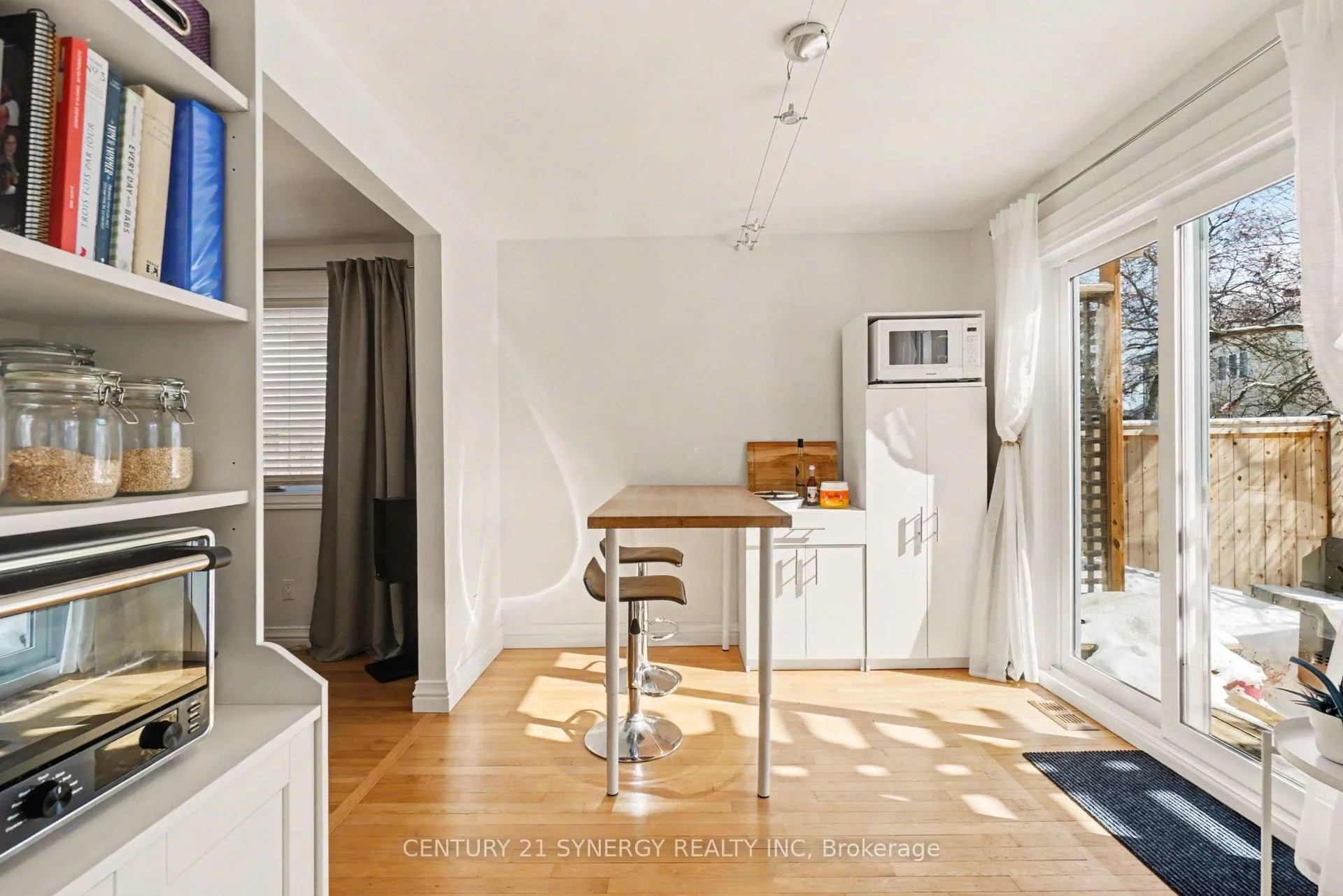 Photo 15 of 6044 Willowbark Drive, Ottawa, Chapel Hill — HOMEH