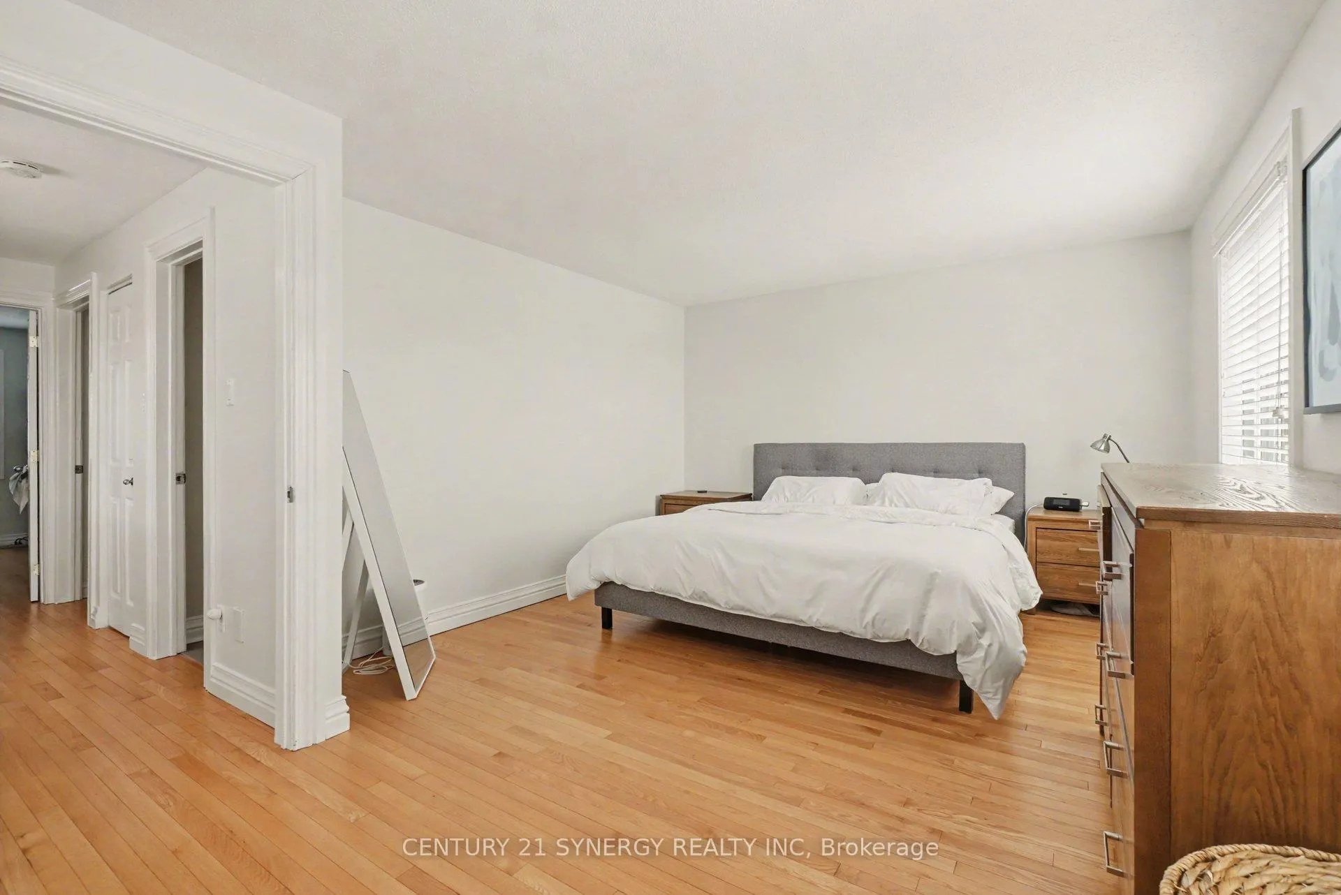 Photo 17 of 6044 Willowbark Drive, Ottawa, Chapel Hill — HOMEH