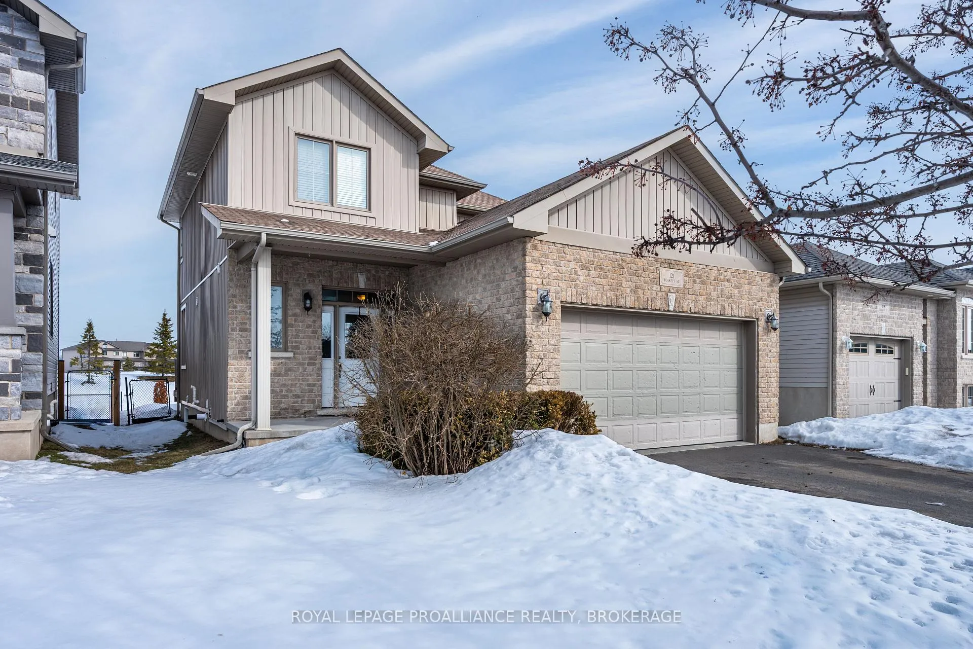 Photo 3 of 121 Blakely Street, Loyalist, Amherstview — HOMEH