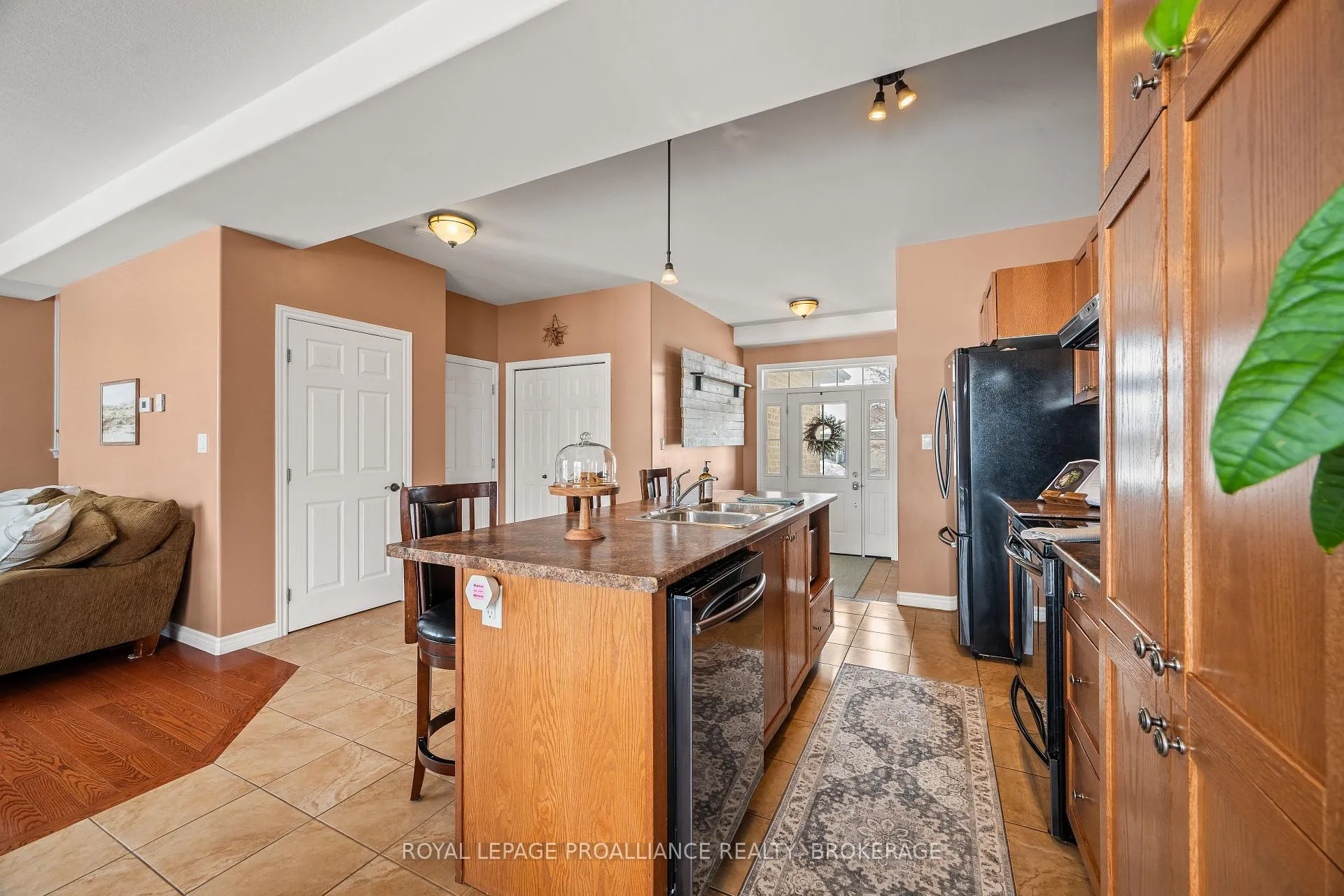 Photo 10 of 121 Blakely Street, Loyalist, Amherstview — HOMEH