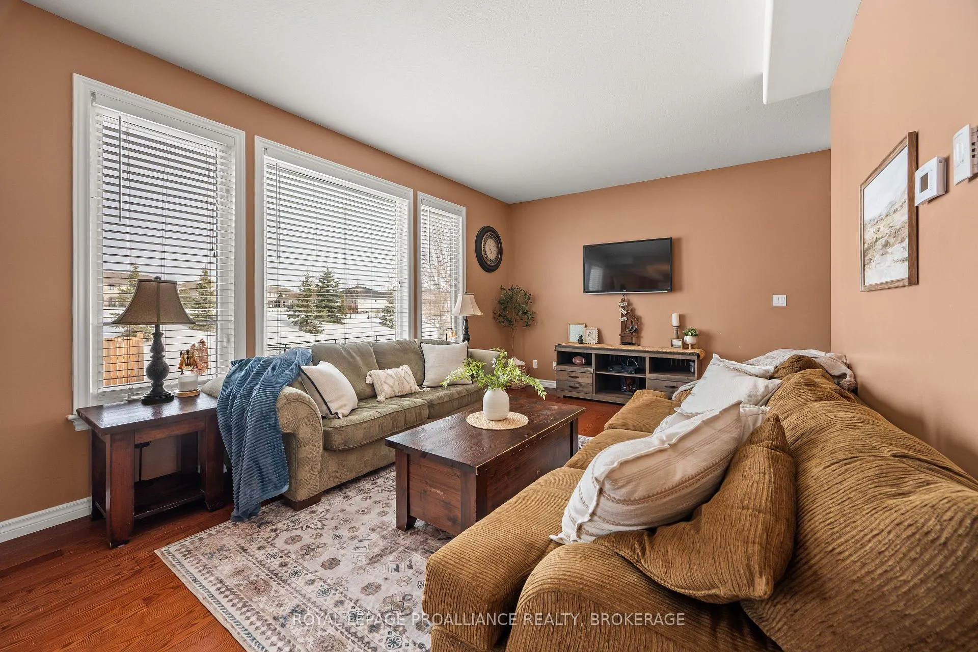 Photo 11 of 121 Blakely Street, Loyalist, Amherstview — HOMEH