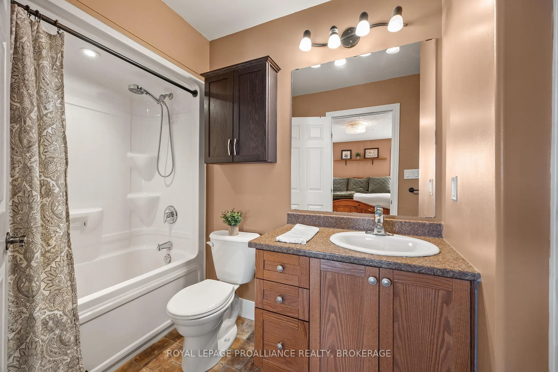 Photo 24 of 121 Blakely Street, Loyalist, Amherstview — HOMEH