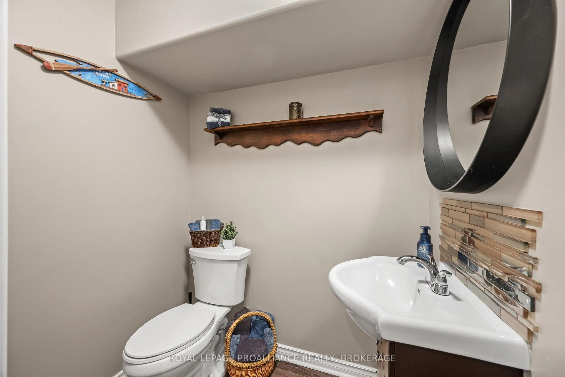 Photo 32 of 121 Blakely Street, Loyalist, Amherstview — HOMEH