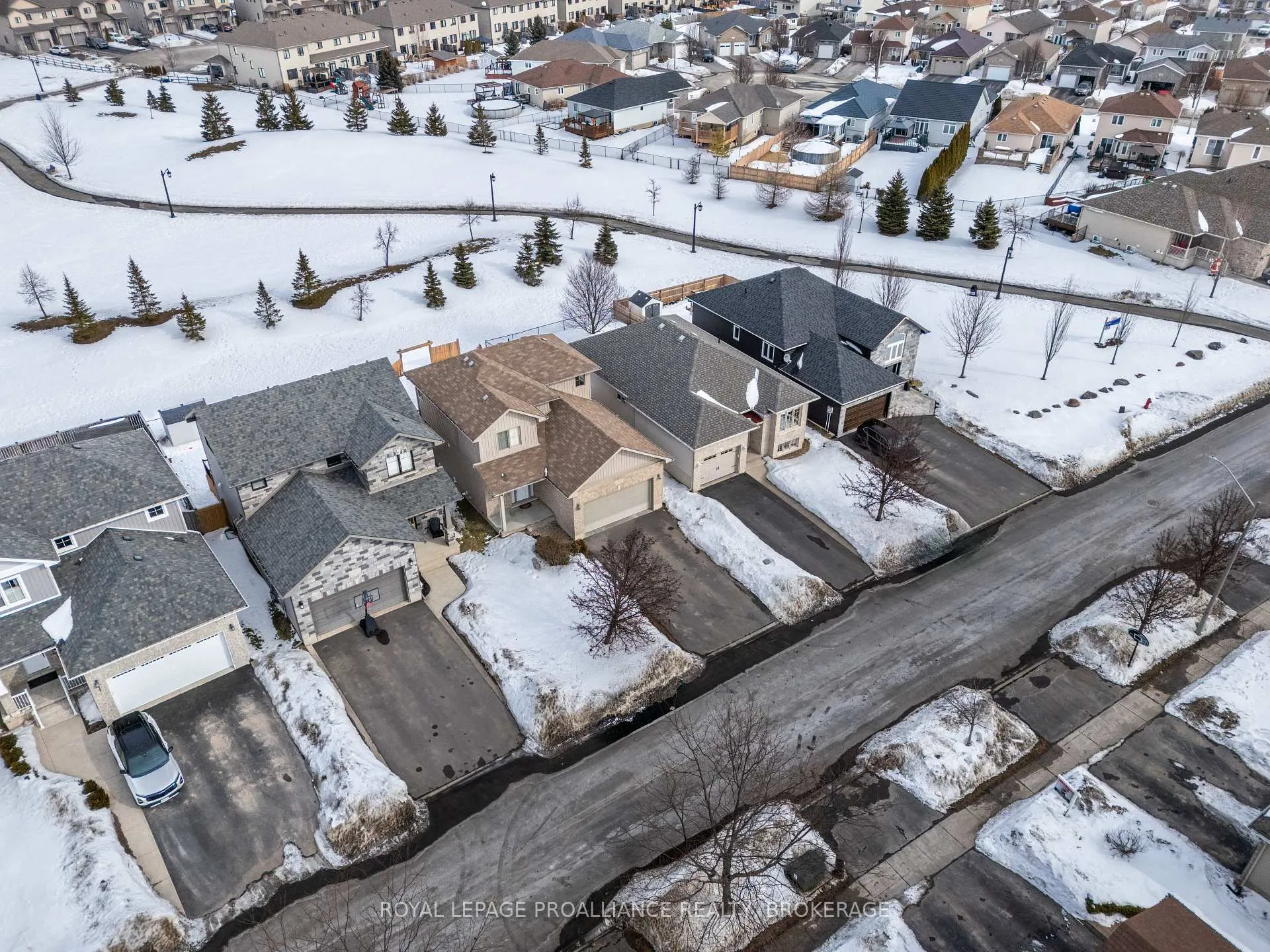 Photo 37 of 121 Blakely Street, Loyalist, Amherstview — HOMEH