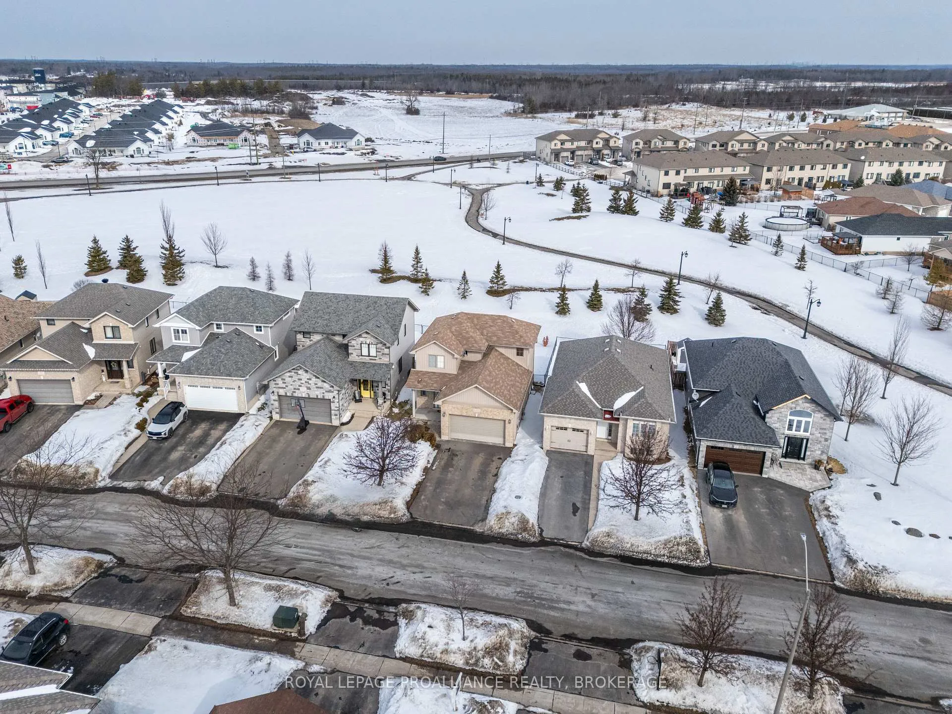 Photo 39 of 121 Blakely Street, Loyalist, Amherstview — HOMEH