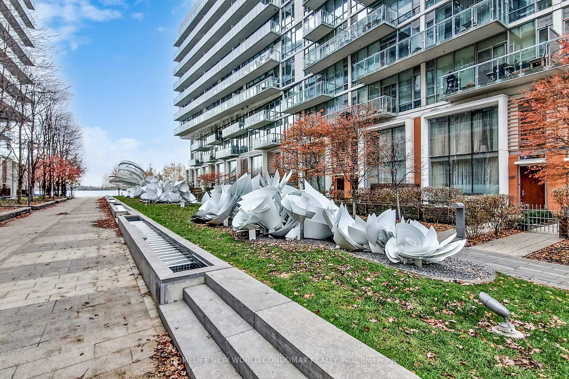 Photo 2 of Unit 1201, 15 Queens Quay E, Toronto, Waterfront Communities — HOMEH