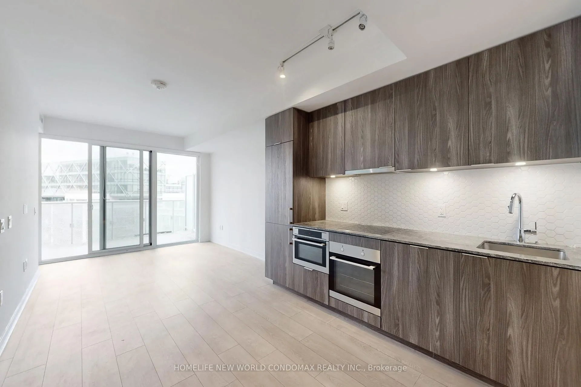 Photo 6 of Unit 1201, 15 Queens Quay E, Toronto, Waterfront Communities — HOMEH