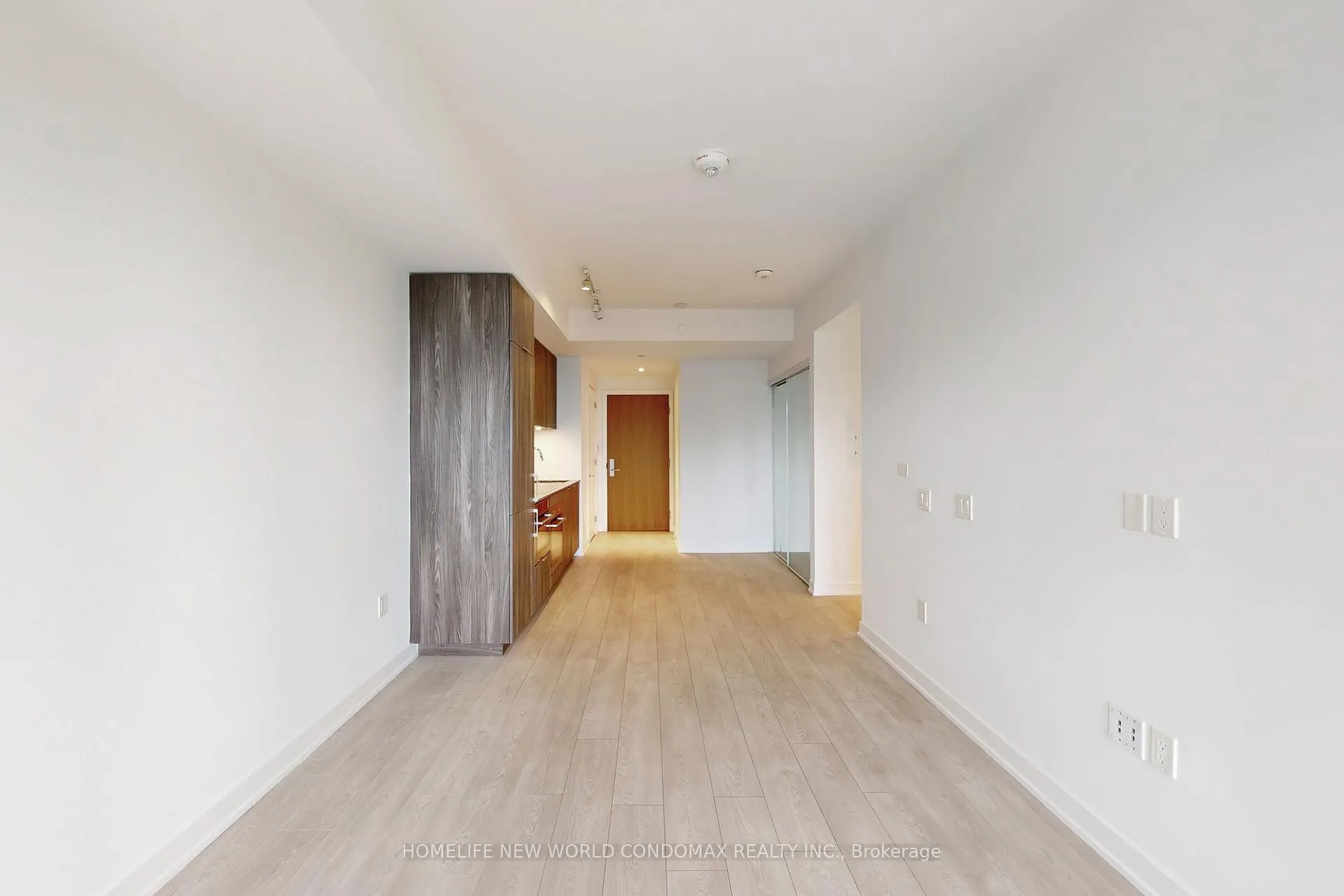 Photo 9 of Unit 1201, 15 Queens Quay E, Toronto, Waterfront Communities — HOMEH