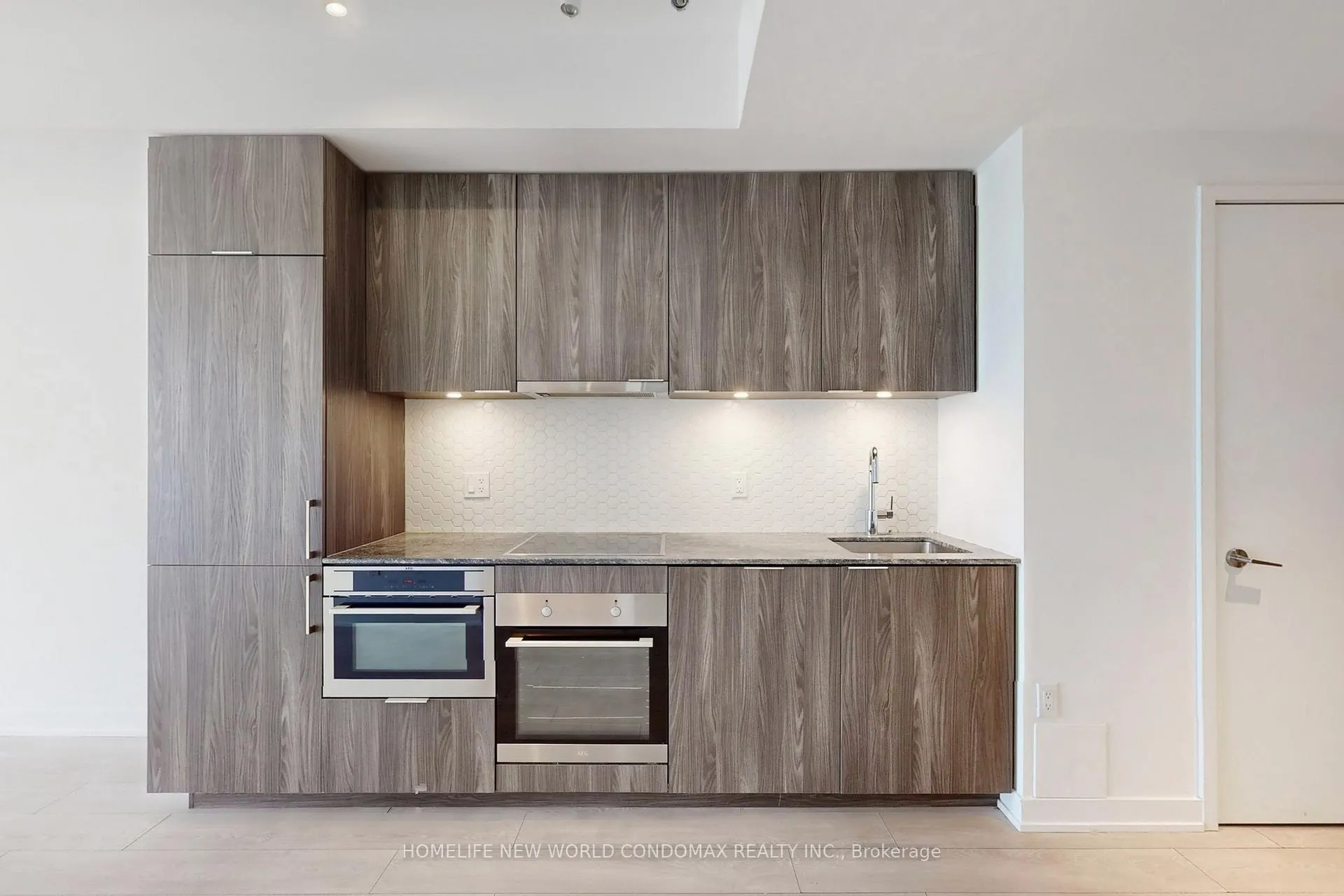 Photo 11 of Unit 1201, 15 Queens Quay E, Toronto, Waterfront Communities — HOMEH