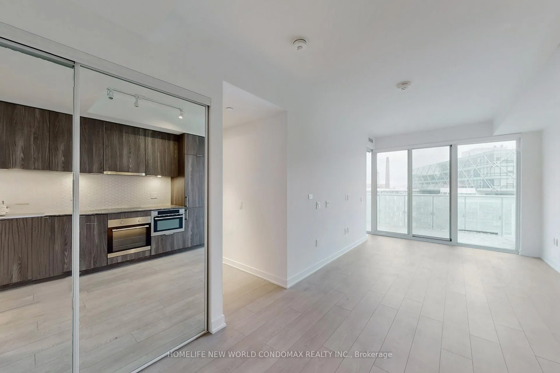 Photo 12 of Unit 1201, 15 Queens Quay E, Toronto, Waterfront Communities — HOMEH