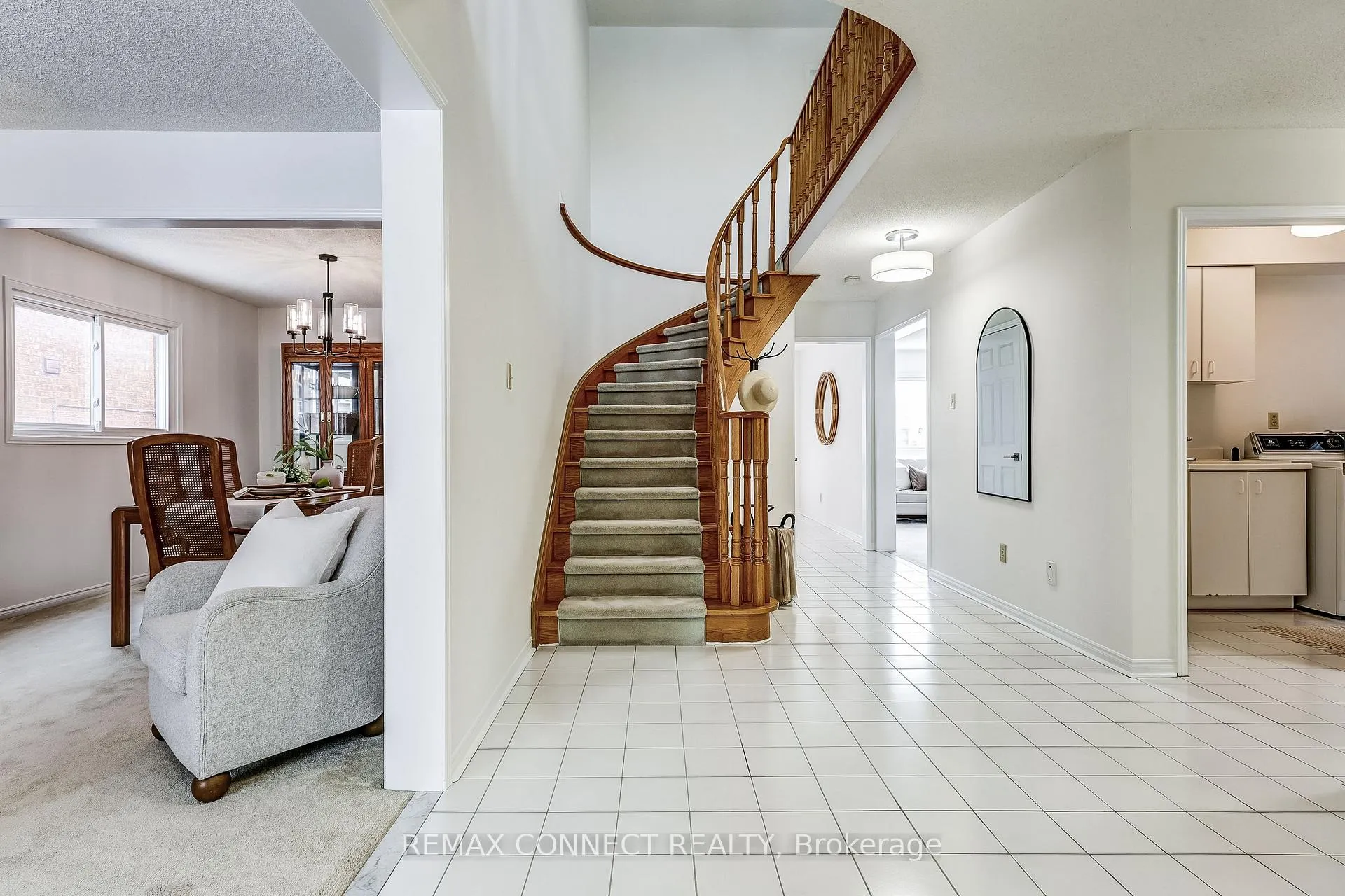 Photo 3 of 133 Walford Road, Markham, Middlefield — HOMEH