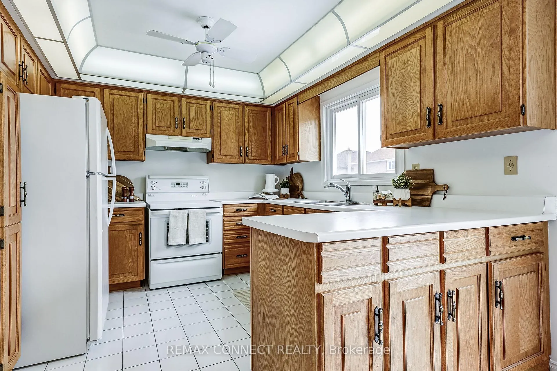Photo 10 of 133 Walford Road, Markham, Middlefield — HOMEH