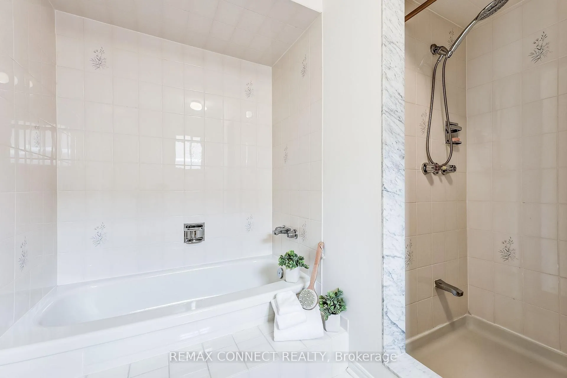 Photo 27 of 133 Walford Road, Markham, Middlefield — HOMEH