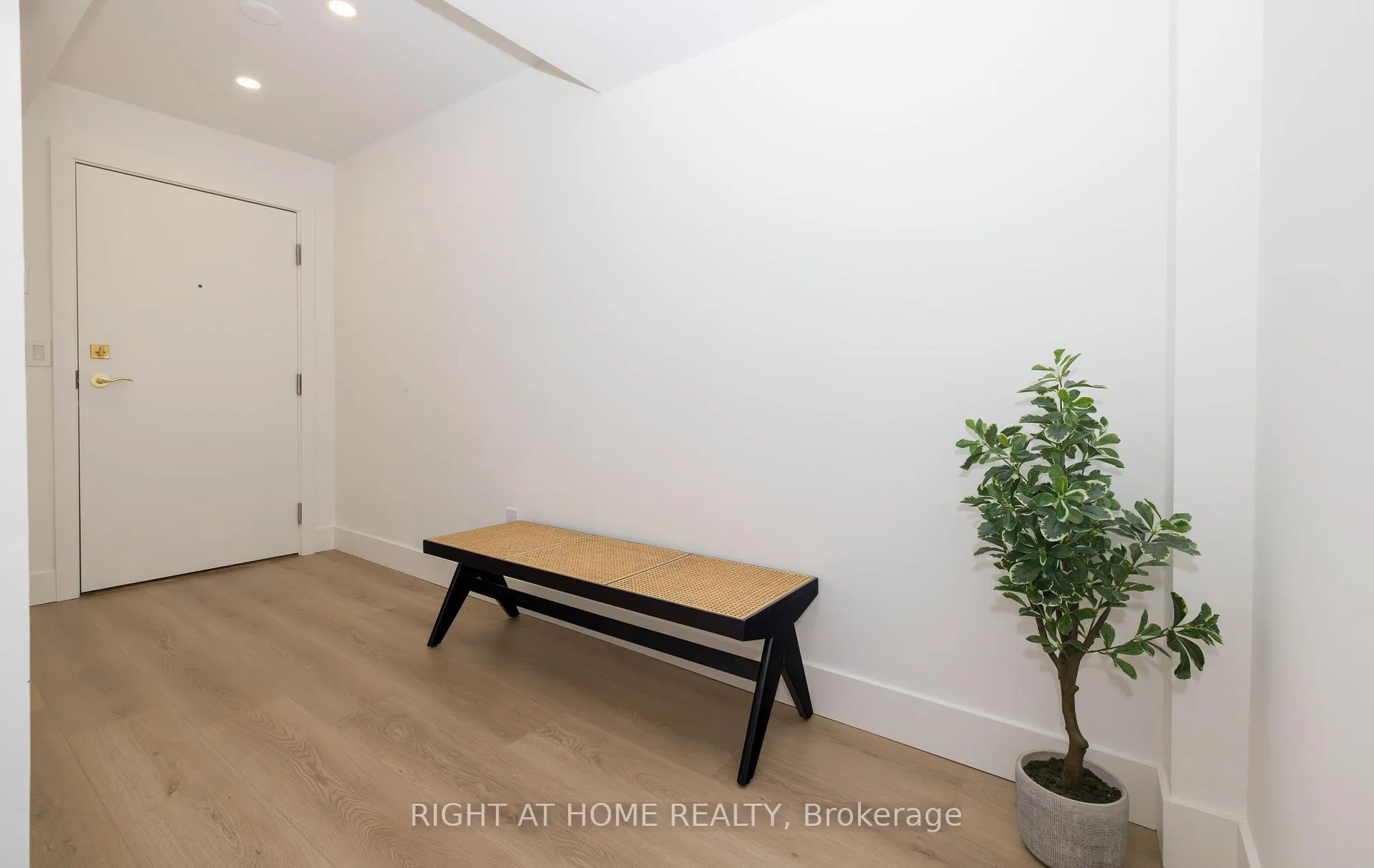 Photo 14 of Unit 1508-1509, 135 Pond Drive, Markham, Commerce Valley — HOMEH