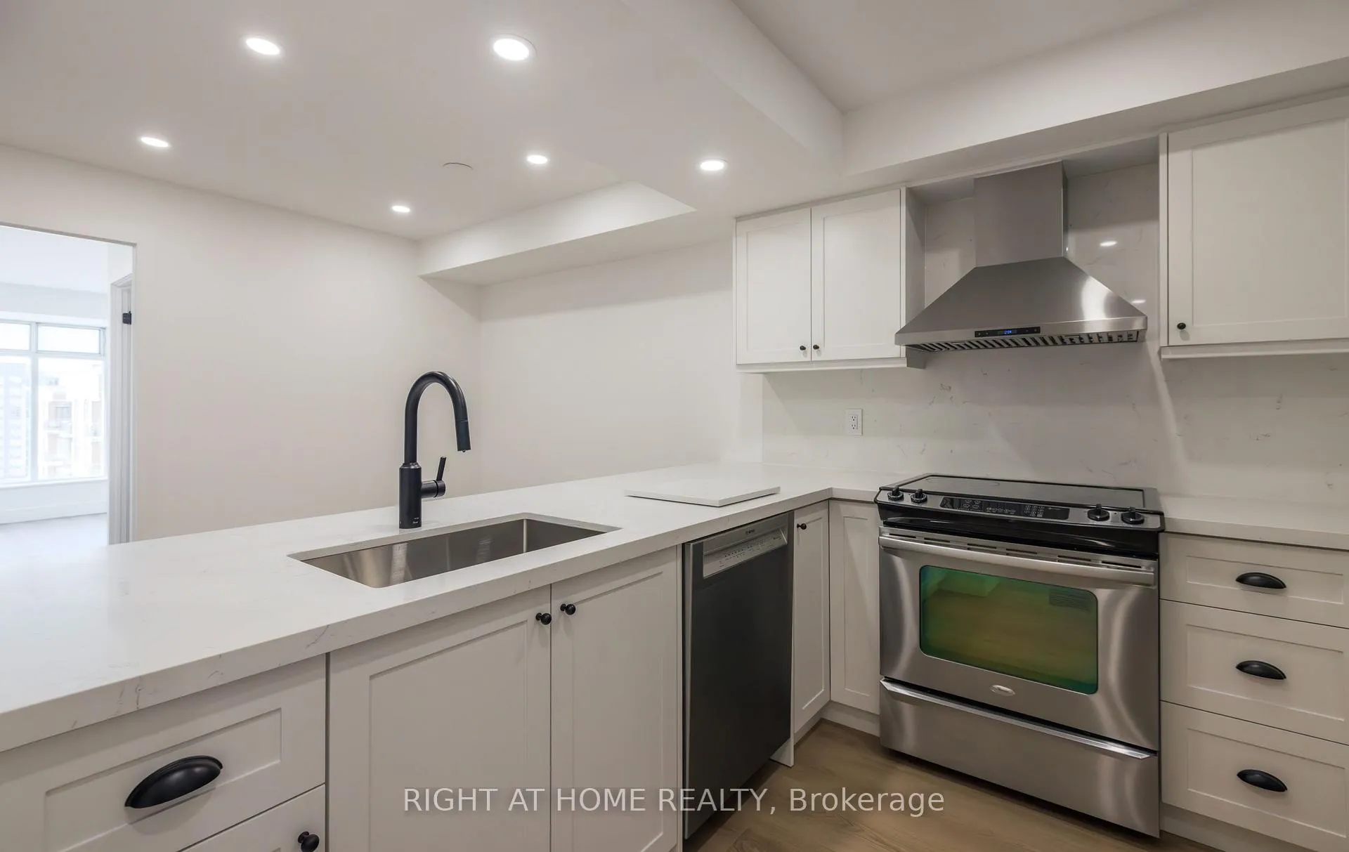 Photo 17 of Unit 1508-1509, 135 Pond Drive, Markham, Commerce Valley — HOMEH