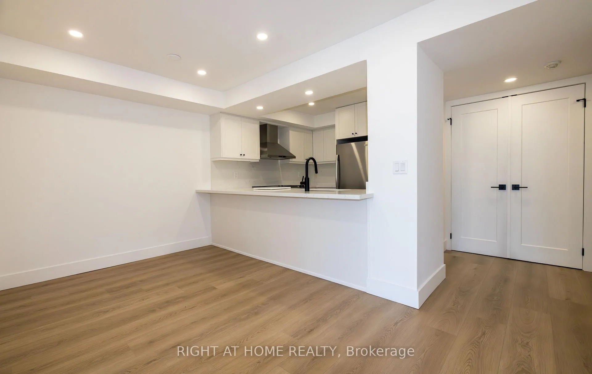 Photo 19 of Unit 1508-1509, 135 Pond Drive, Markham, Commerce Valley — HOMEH