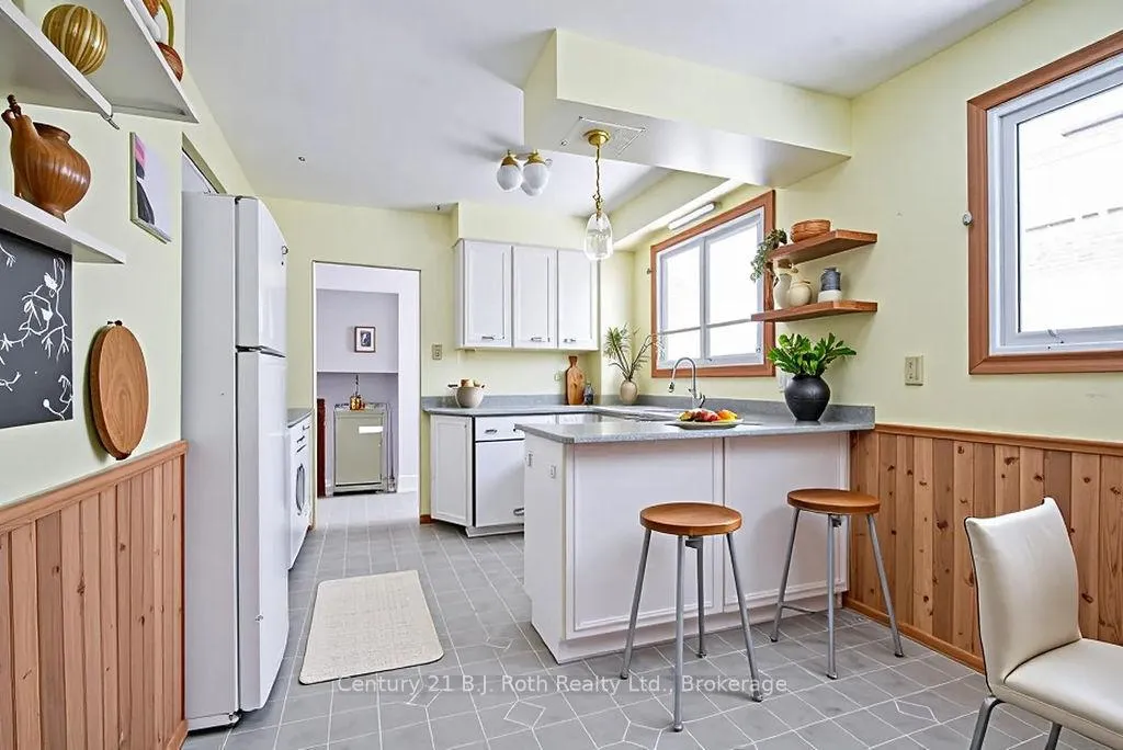 Photo 5 of 240 Macartney Street, Midland — HOMEH