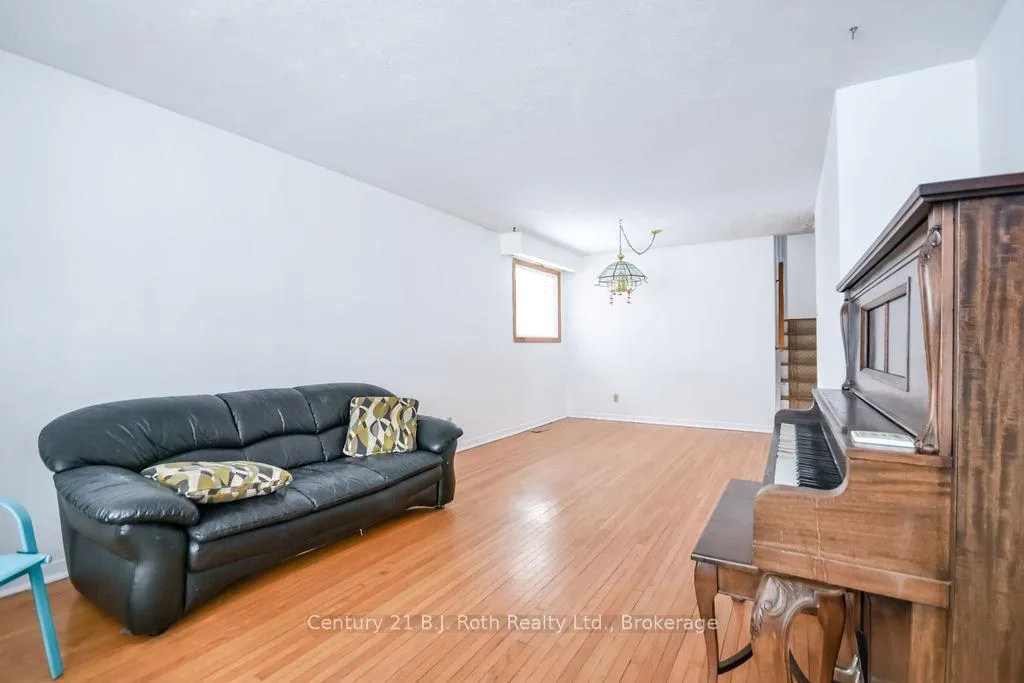 Photo 9 of 240 Macartney Street, Midland — HOMEH