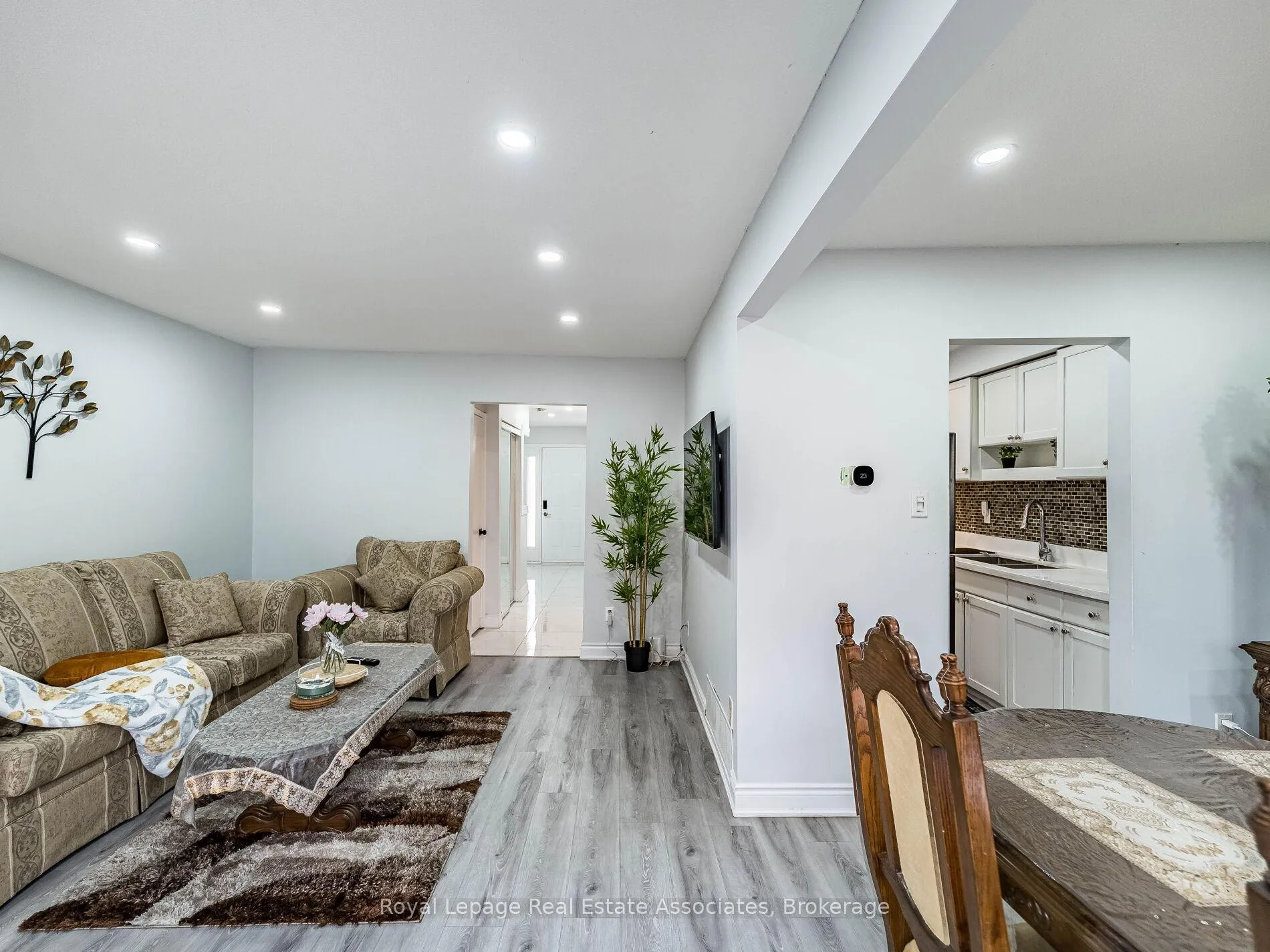 Photo 9 of 19 Gatwick Lane, Brampton, Northgate — HOMEH