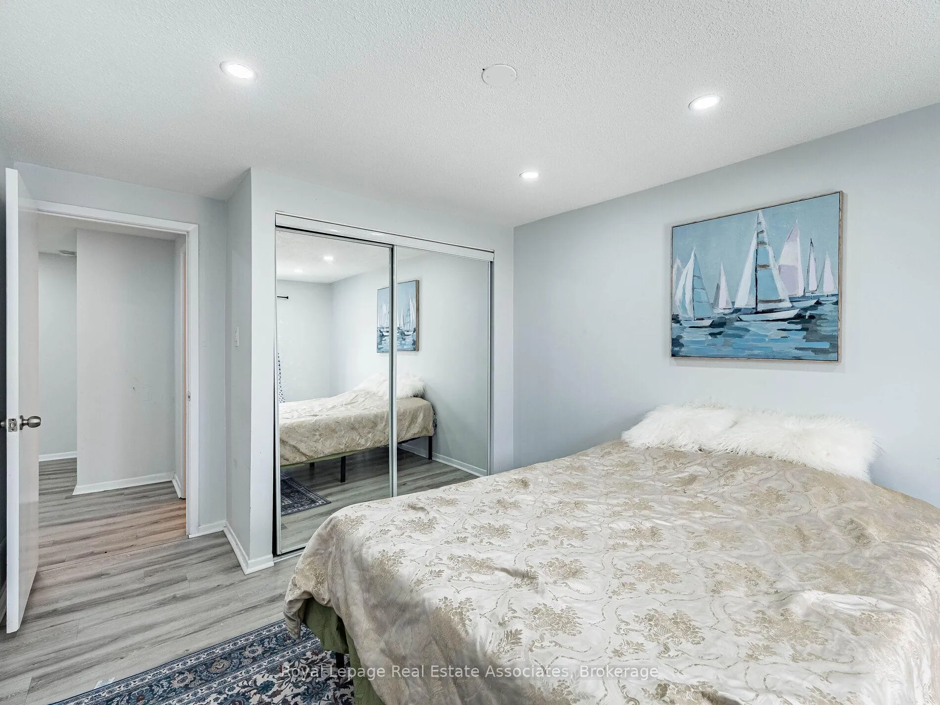 Photo 21 of 19 Gatwick Lane, Brampton, Northgate — HOMEH