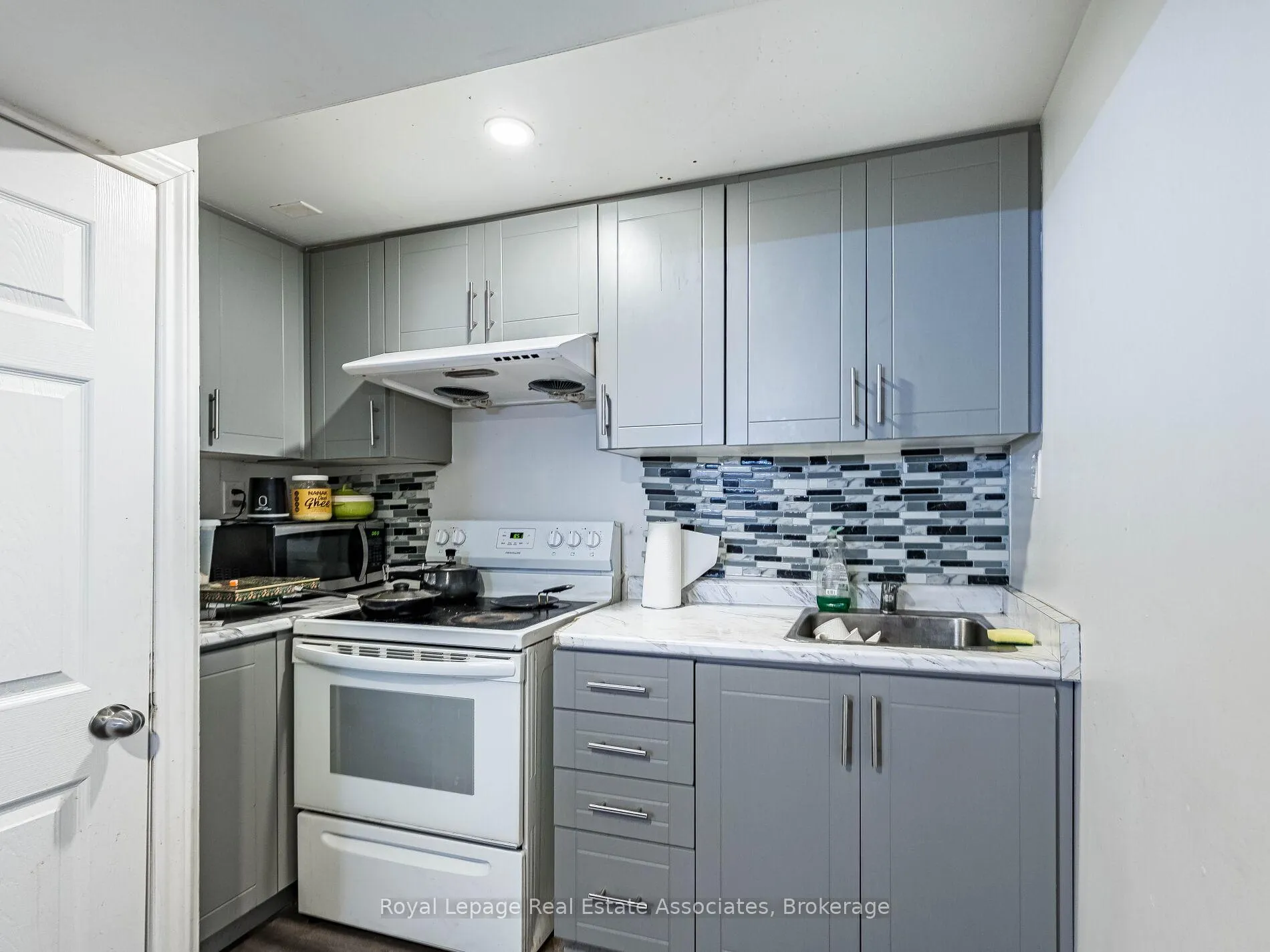 Photo 27 of 19 Gatwick Lane, Brampton, Northgate — HOMEH