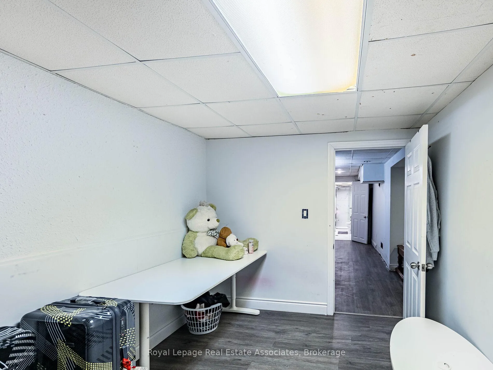 Photo 31 of 19 Gatwick Lane, Brampton, Northgate — HOMEH