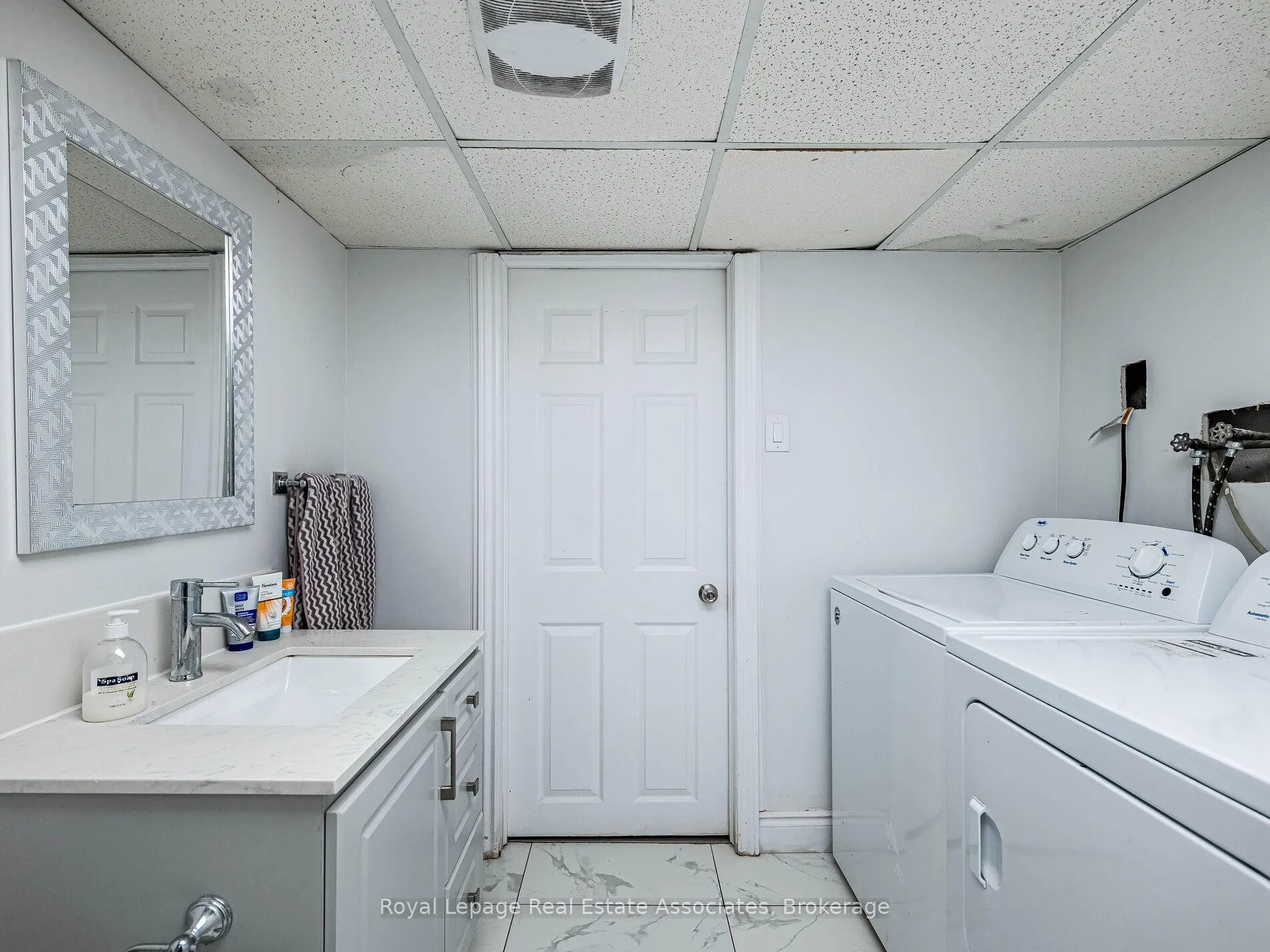 Photo 34 of 19 Gatwick Lane, Brampton, Northgate — HOMEH