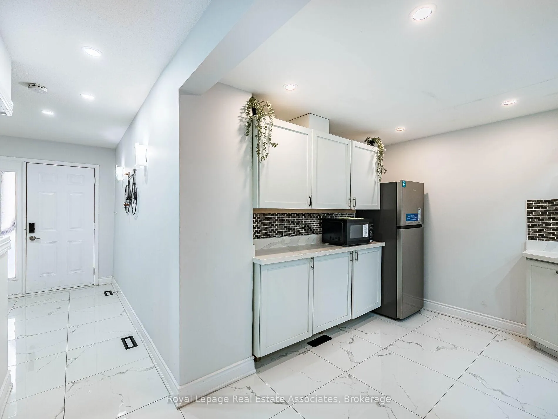 Photo 35 of 19 Gatwick Lane, Brampton, Northgate — HOMEH