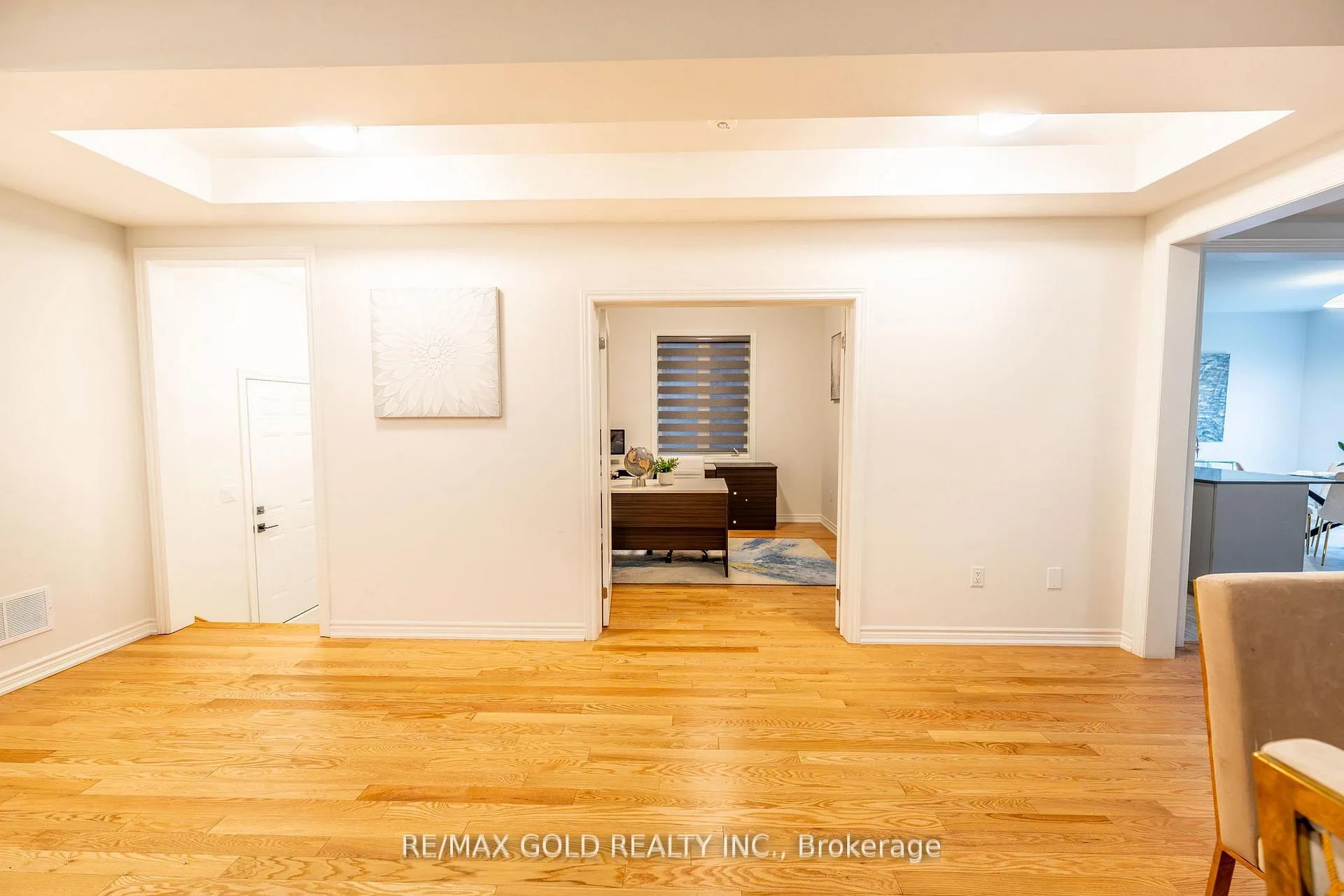 Photo 9 of 35 Academy Drive, Brampton, Bram East — HOMEH