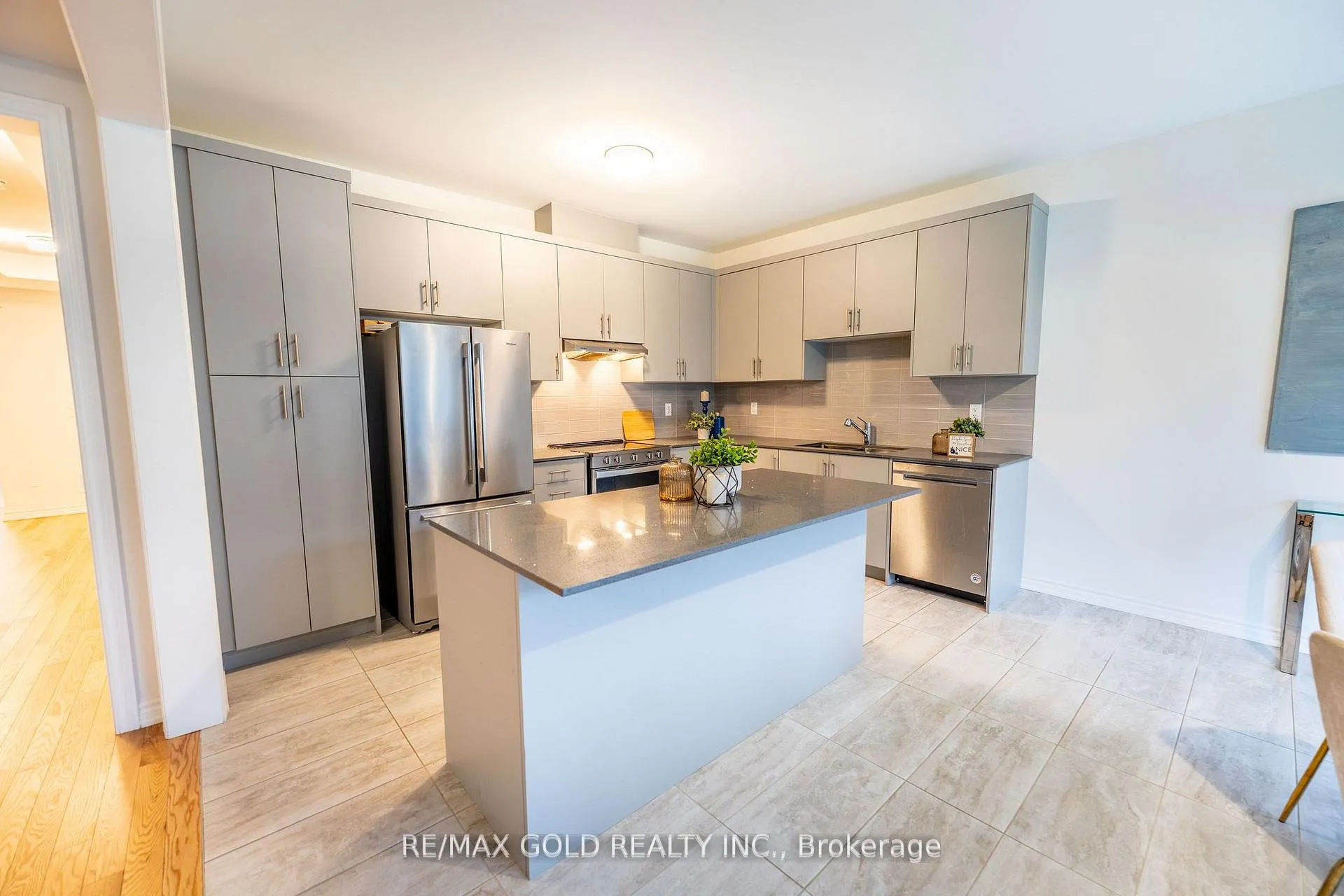 Photo 16 of 35 Academy Drive, Brampton, Bram East — HOMEH