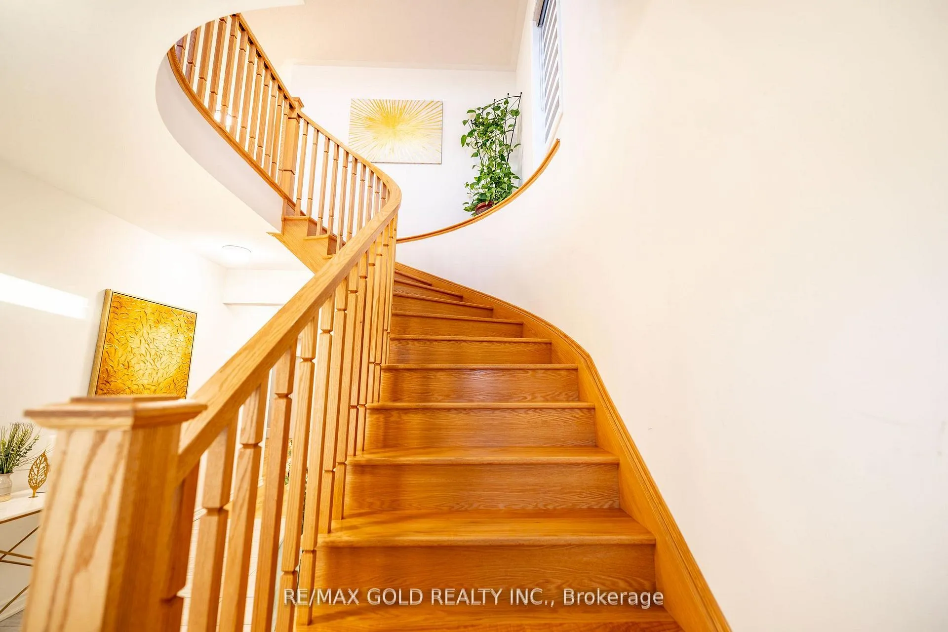 Photo 26 of 35 Academy Drive, Brampton, Bram East — HOMEH
