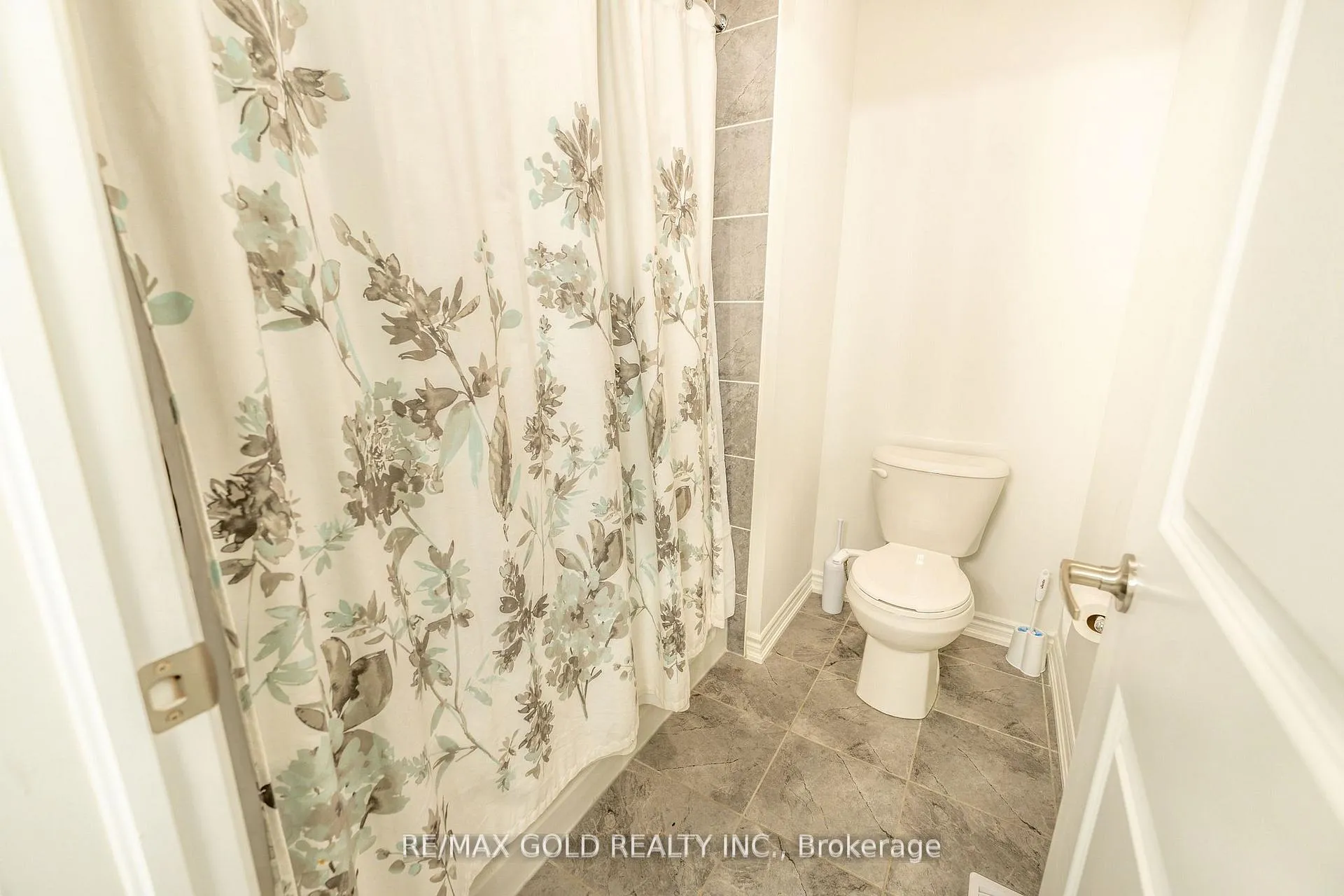 Photo 31 of 35 Academy Drive, Brampton, Bram East — HOMEH