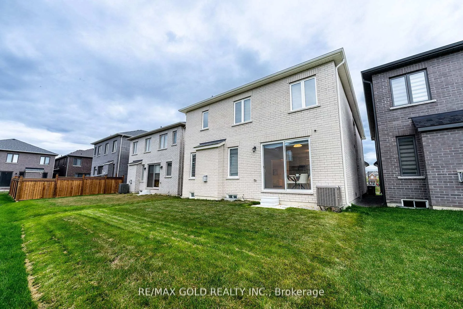 Photo 46 of 35 Academy Drive, Brampton, Bram East — HOMEH