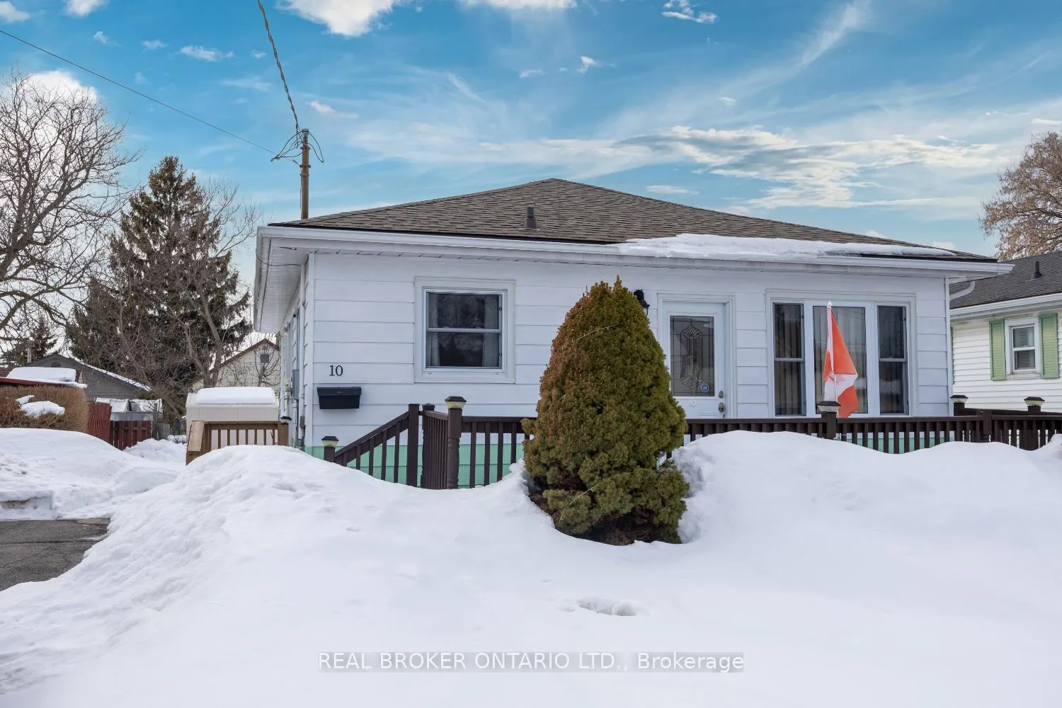 Photo 2 of 10 Elizabeth Avenue, Quinte West, Trenton Ward — HOMEH